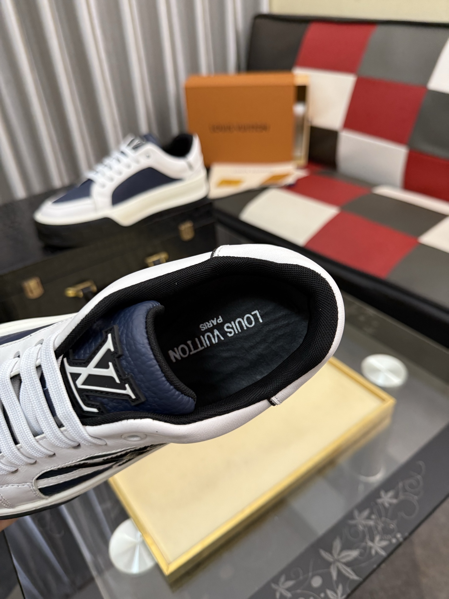 LV 一比一男士休閒鞋 藍白拼接牛皮低筒板鞋 潮流百搭鞋| 8 LV 一比一男士休閒鞋 藍白拼接牛皮低筒板鞋 潮流百搭鞋