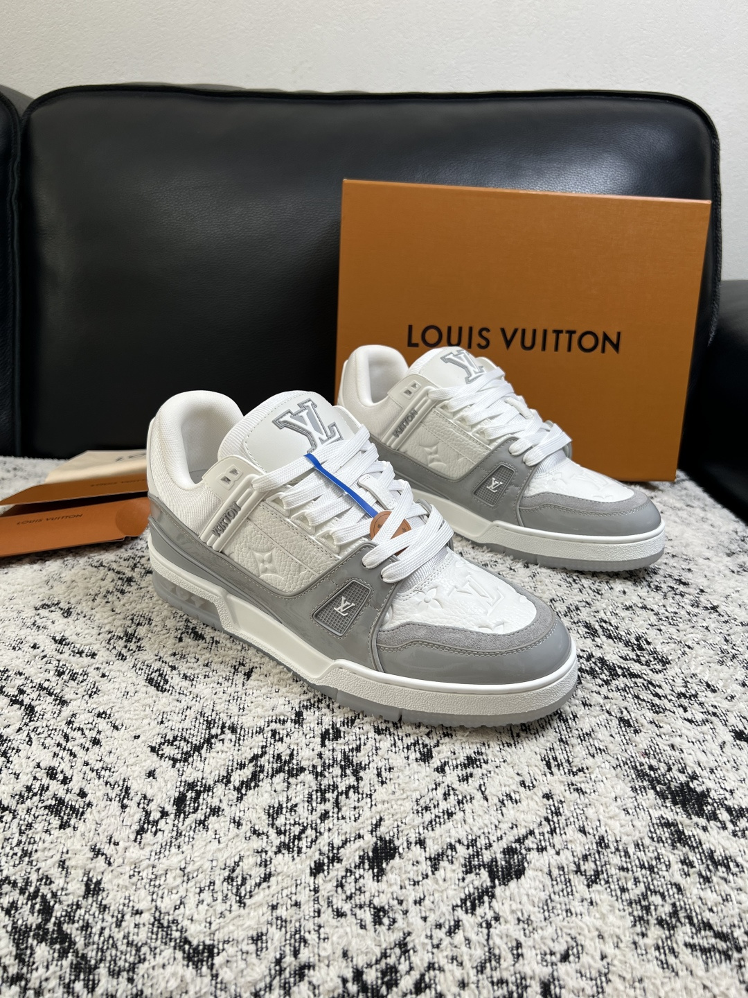 LV 一比一男士休閒鞋 白灰拼接牛皮低筒板鞋 百搭運動鞋