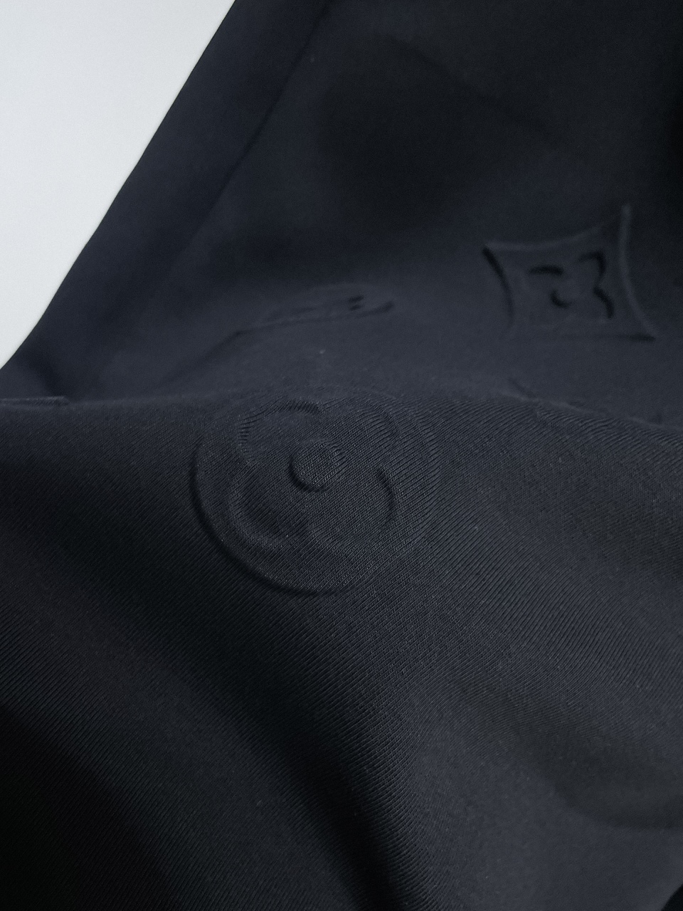 LV高仿短褲男士立體刺繡Logo設計運動休閒百搭款| 10 LV高仿短褲男士立體刺繡Logo設計運動休閒百搭款