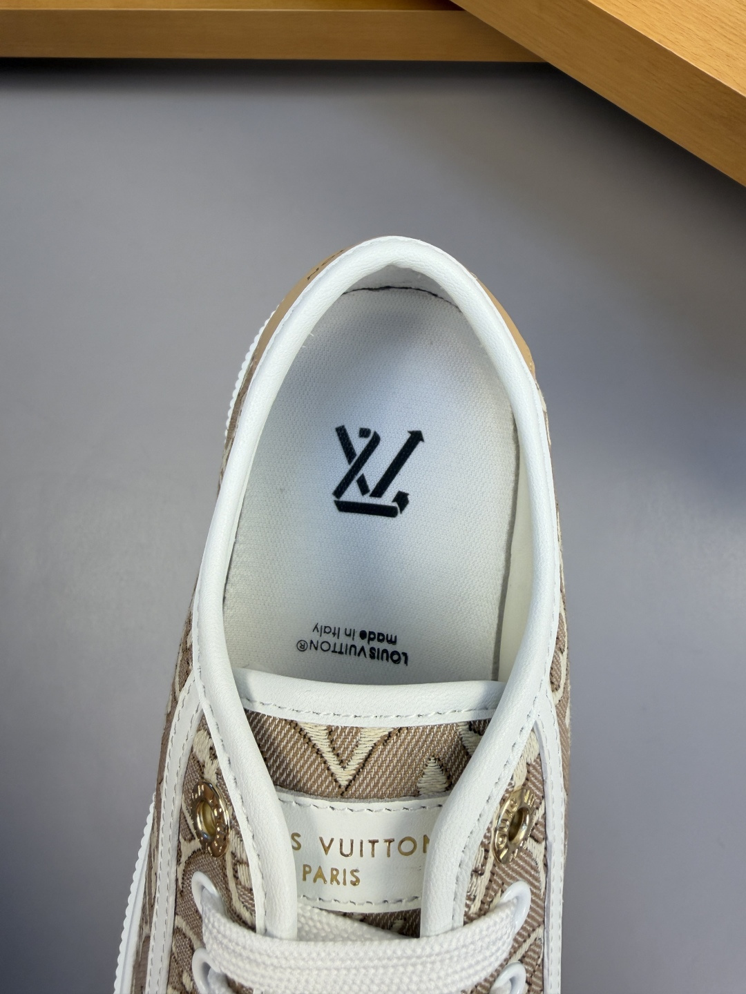 LV高仿帆布Monogram板鞋 卡其色休閒百搭低幫鞋