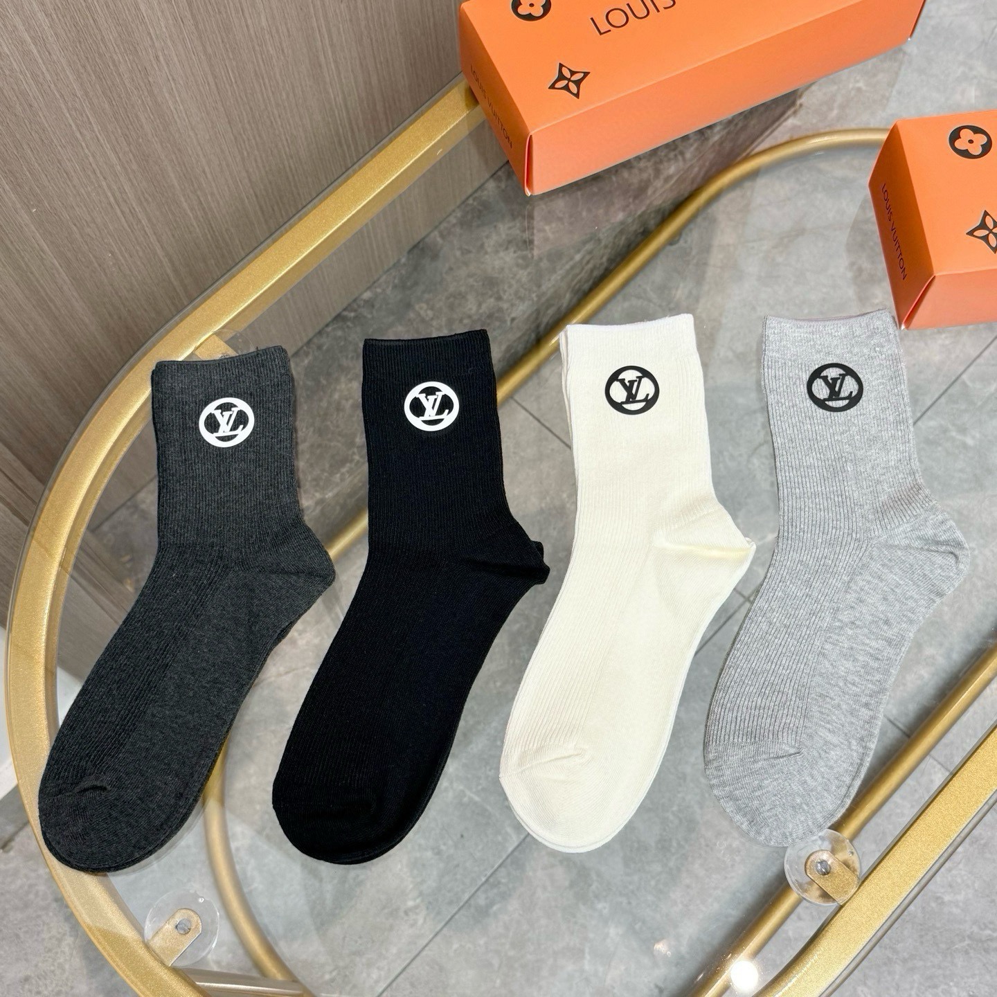 LV一比一中筒刺繡長襪 男女舒適透氣純棉襪| 10 LV一比一中筒刺繡長襪 男女舒適透氣純棉襪