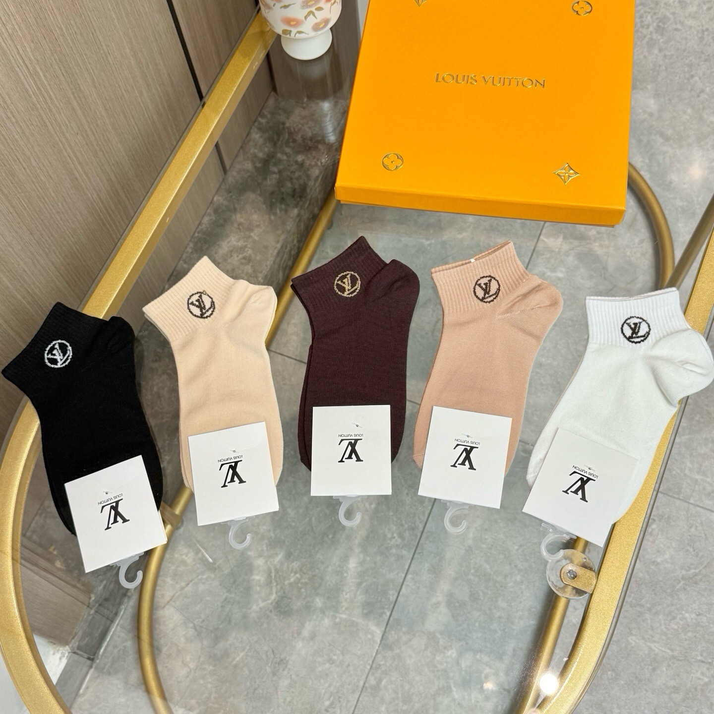 LV原單彩色刺繡襪 時尚百搭舒適透氣男女款| 12 LV原單彩色刺繡襪 時尚百搭舒適透氣男女款