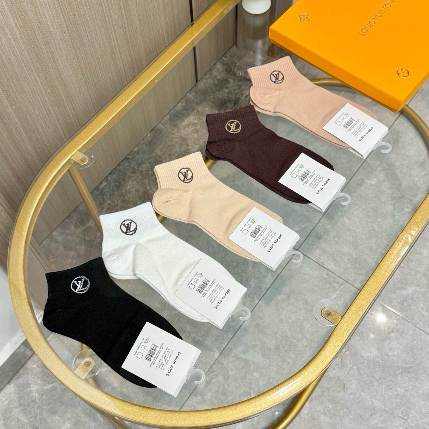 LV原單彩色刺繡襪 時尚百搭舒適透氣男女款| 10 LV原單彩色刺繡襪 時尚百搭舒適透氣男女款