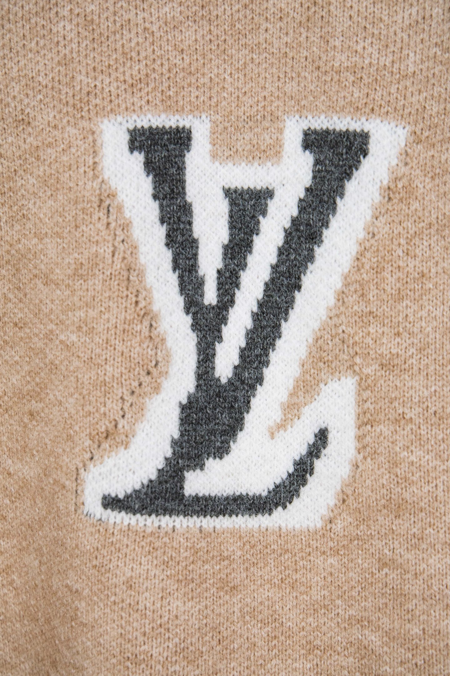 LV復刻男士米色針織毛衣LOGO設計秋冬溫暖百搭款| 11 LV復刻男士米色針織毛衣LOGO設計秋冬溫暖百搭款