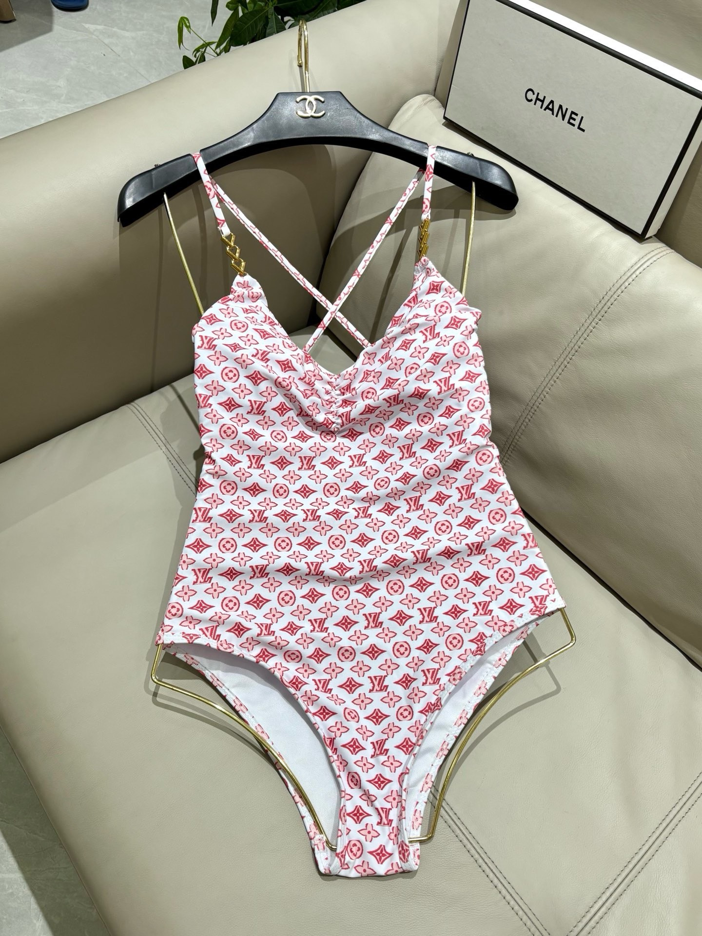 LV 高仿 Monogram粉色印花连体泳衣 女士性感修身沙滩泳装