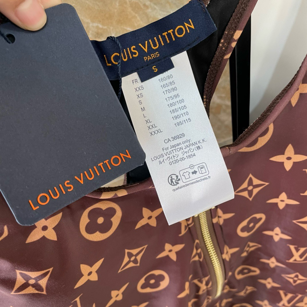 LV A貨 Monogram老花拉链连体泳衣 运动风显瘦泳装