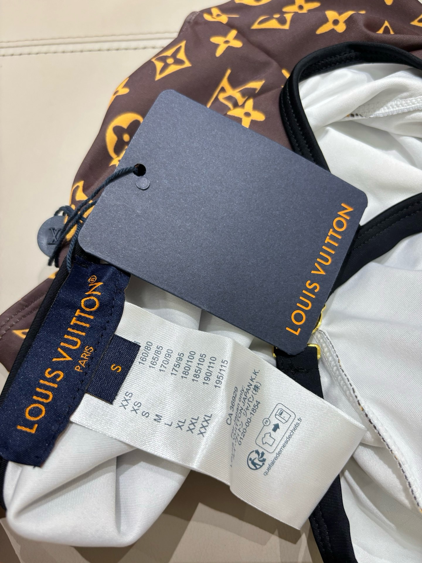 LV 一比一 Monogram老花V领连体泳衣 修身显瘦泳装