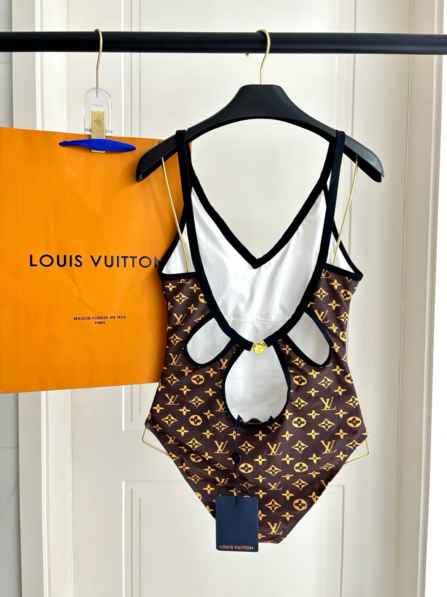 LV 一比一 Monogram老花V领连体泳衣 修身显瘦泳装