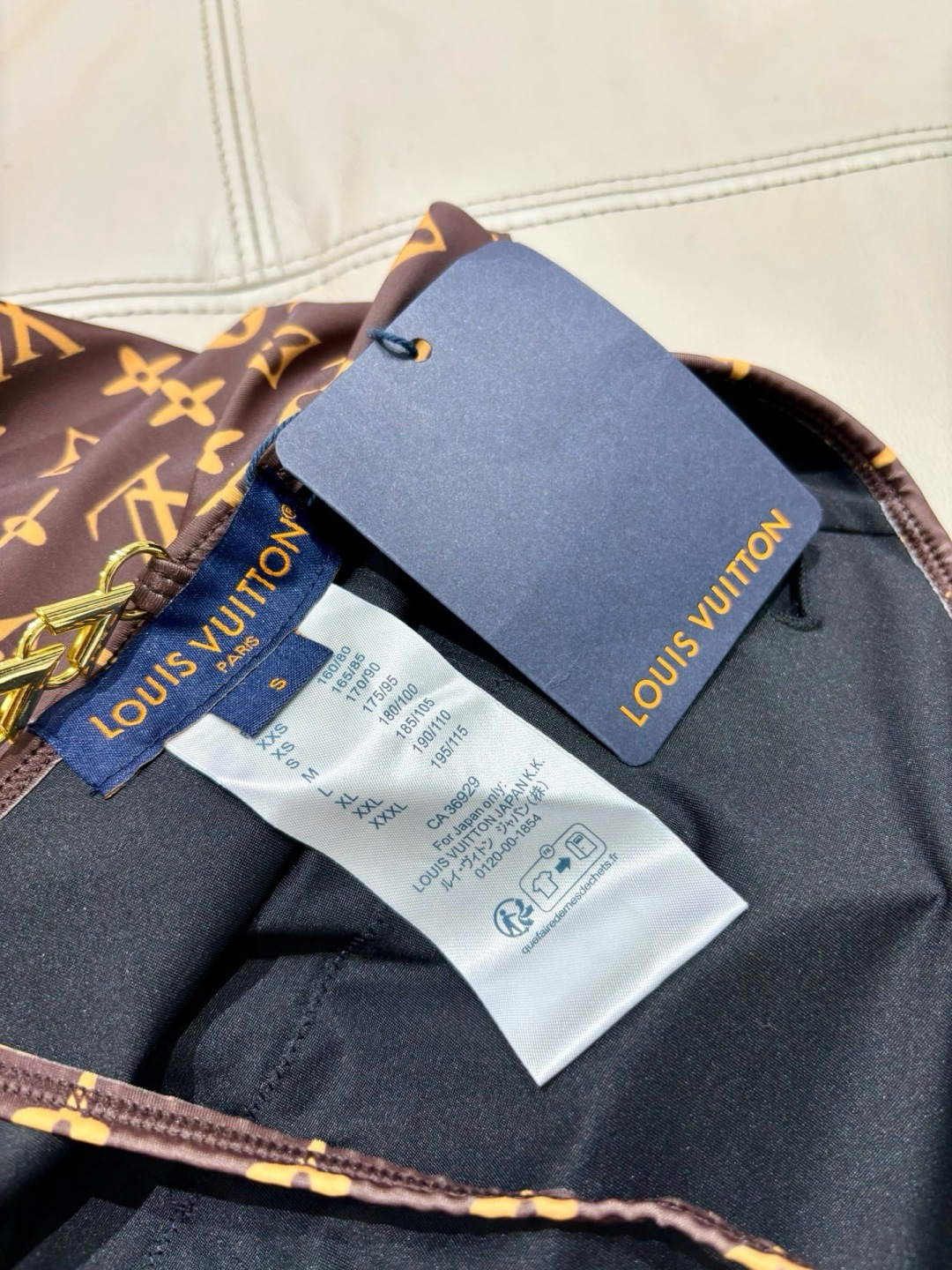 LV 高仿 Monogram老花细肩带连体泳衣 简约修身泳装