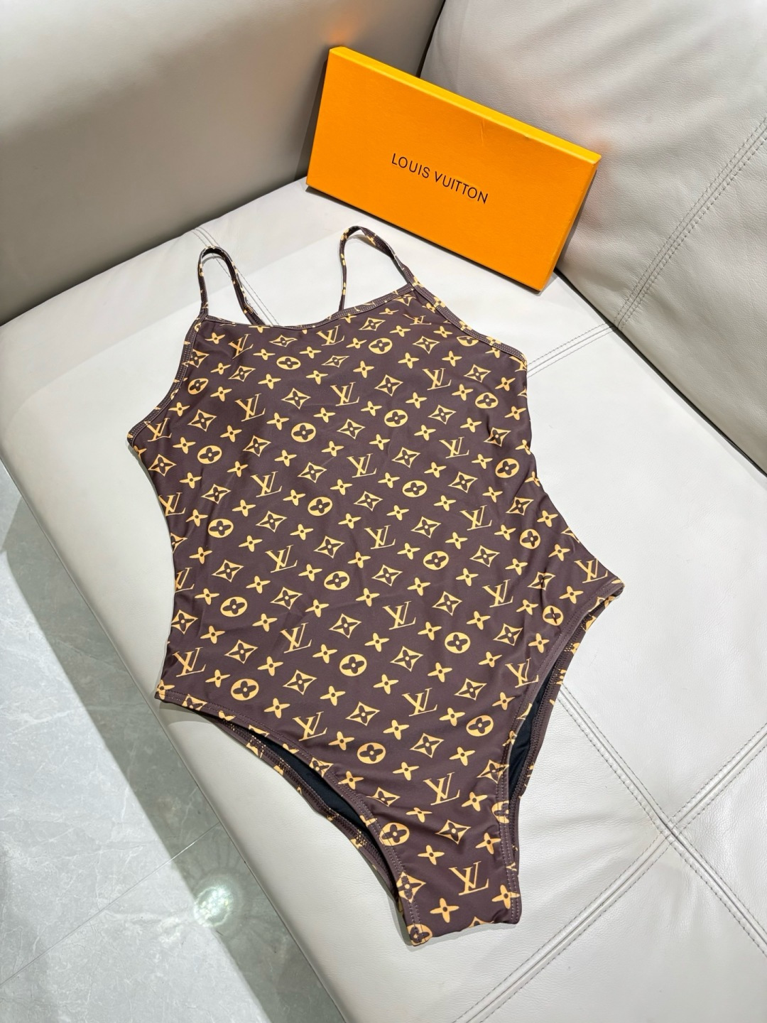 LV 高仿 Monogram老花细肩带连体泳衣 简约修身泳装
