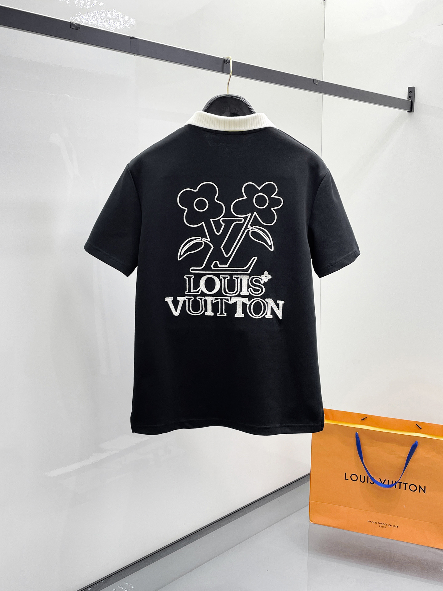 LV高仿Polo短袖男士拼接翻領拉鍊設計時尚百搭款| 14 LV高仿Polo短袖男士拼接翻領拉鍊設計時尚百搭款