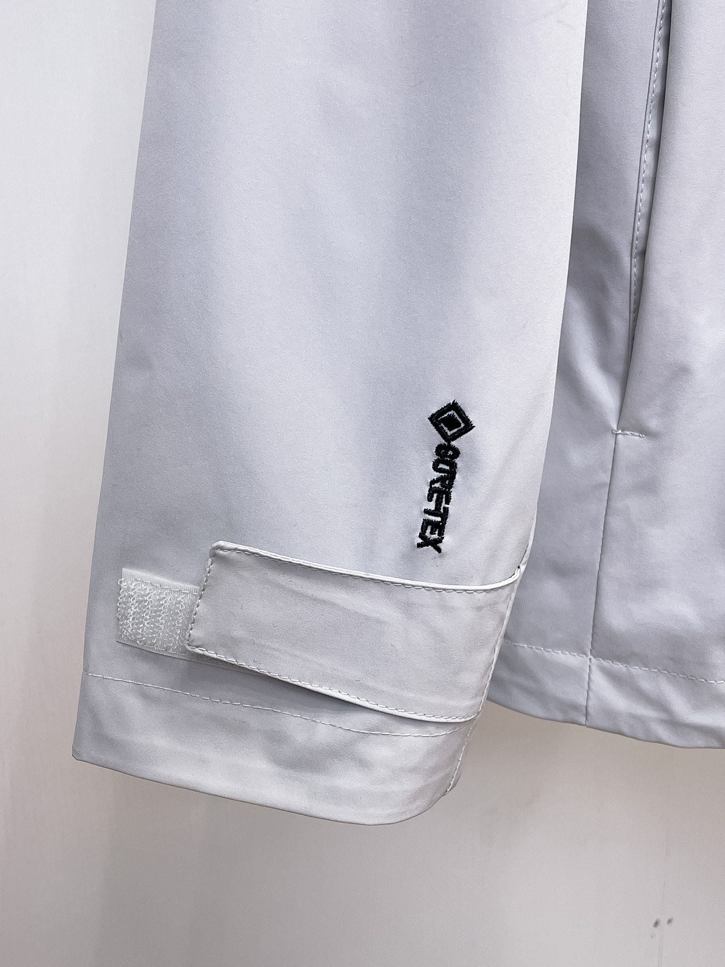 ARC'TERYX 高仿 男女款 GORE-TEX 防水連帽外套 輕量機能風
