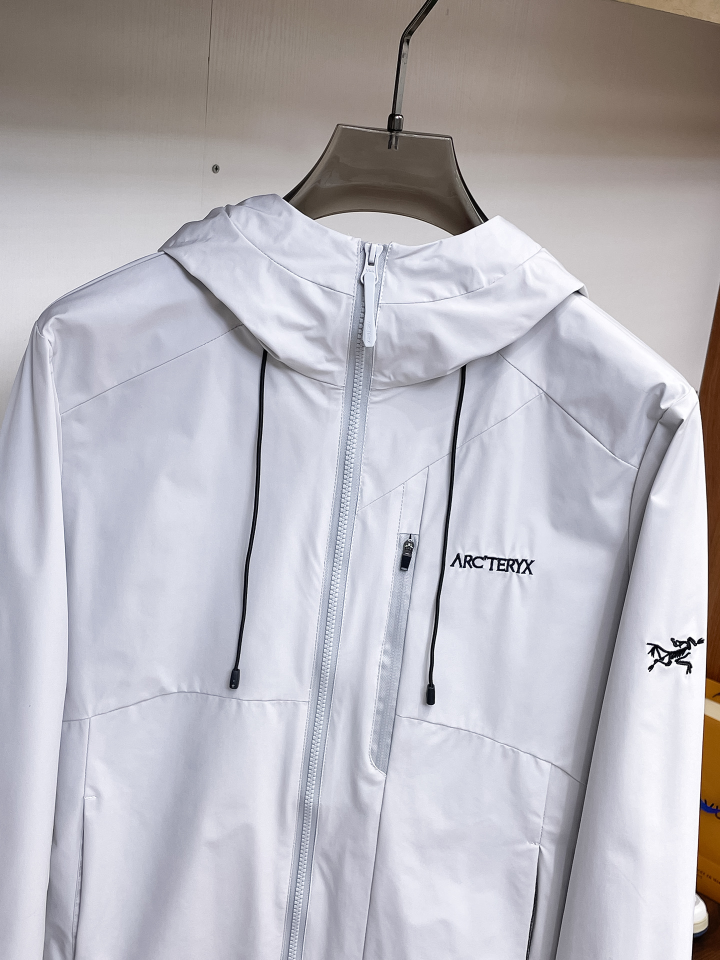 ARC'TERYX 高仿 男女款 GORE-TEX 防水連帽外套 輕量機能風