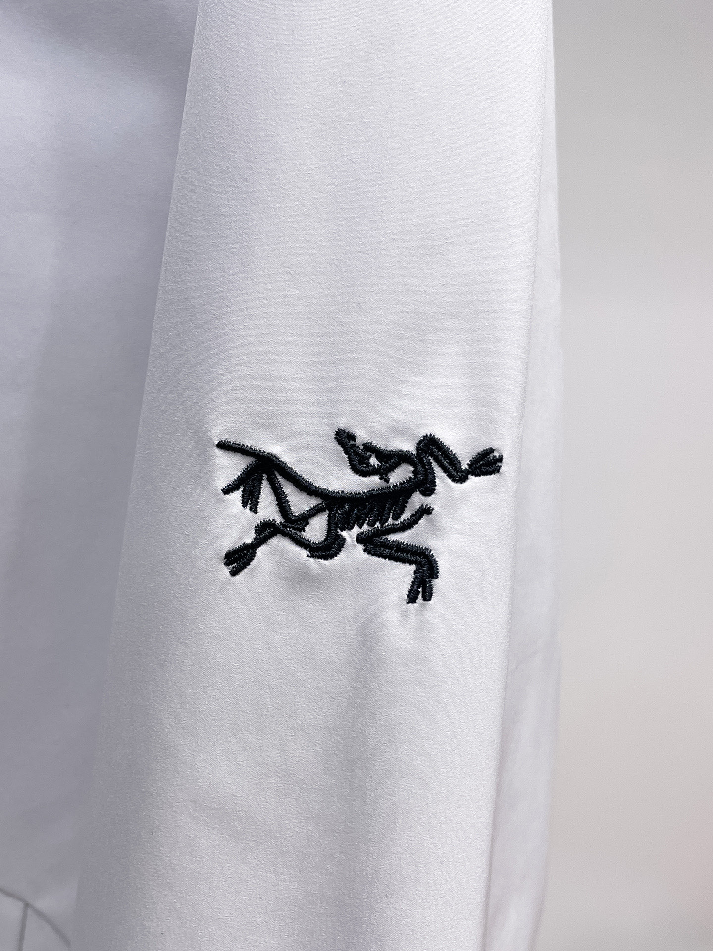 ARC'TERYX 高仿 男女款 GORE-TEX 防水連帽外套 輕量機能風