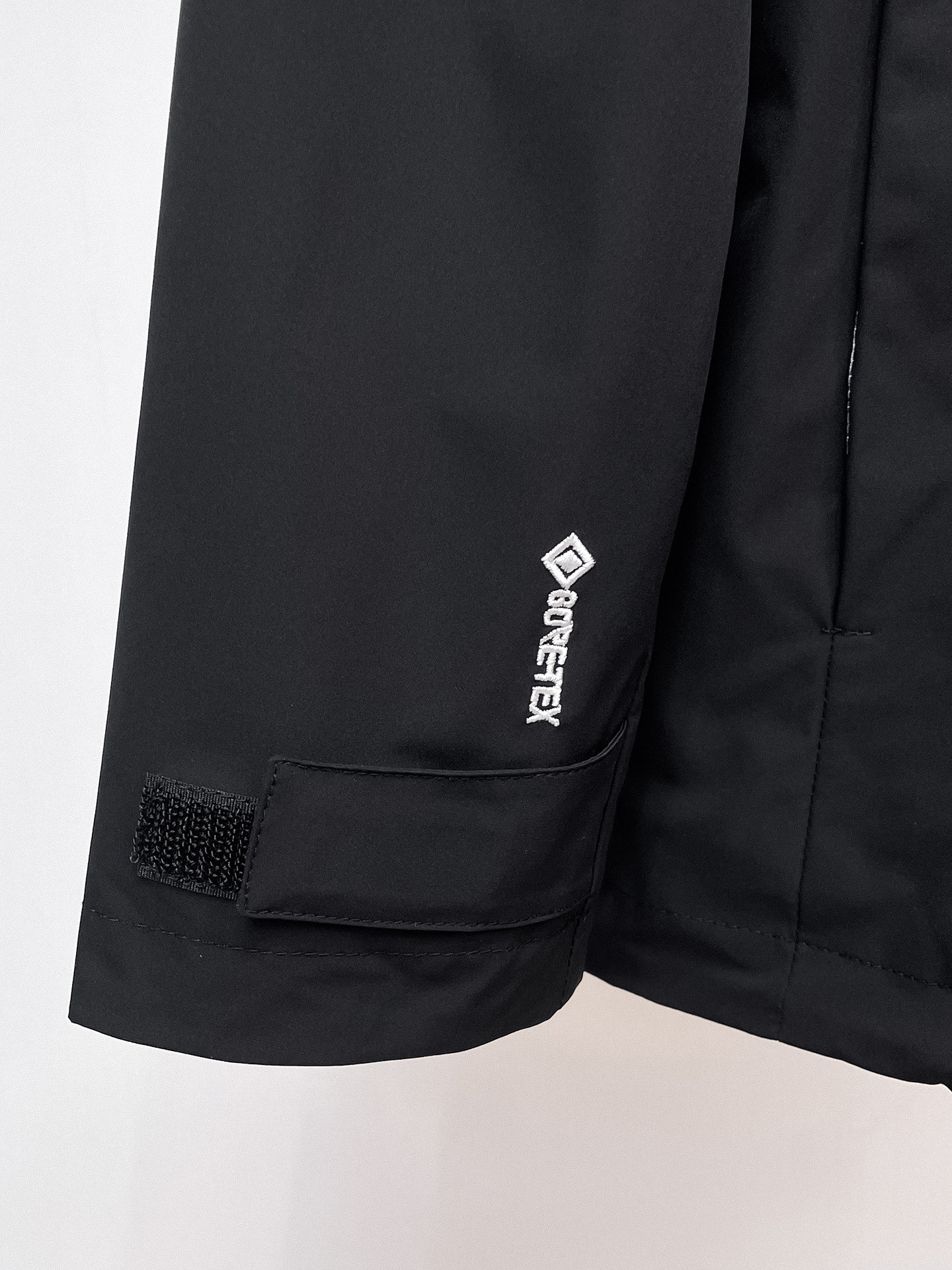 ARC'TERYX 高仿 男女款 暗黑機能防風外套 多口袋設計