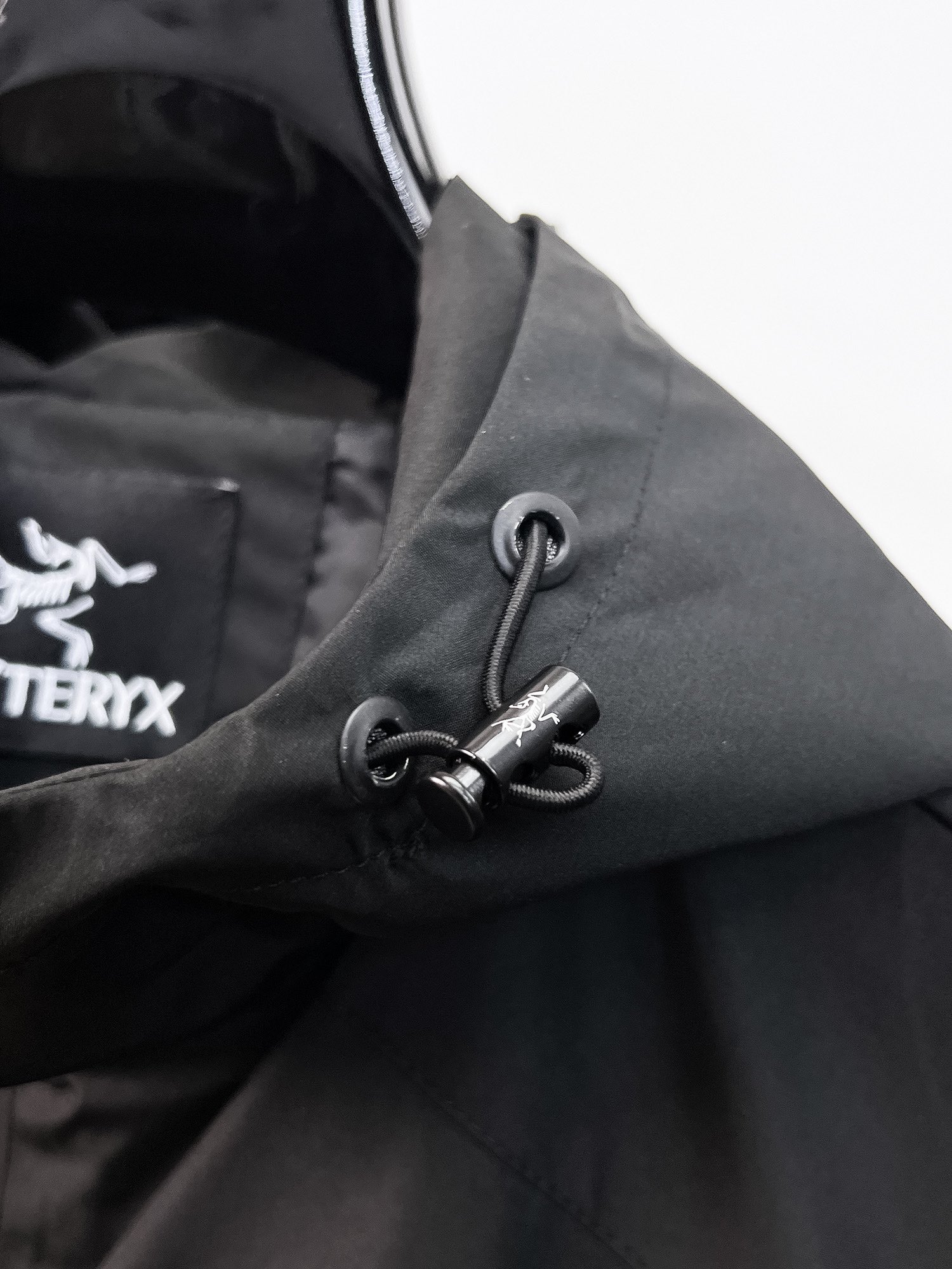 ARC'TERYX 原單 男女款 StormHood™ 戶外外套 翼型剪裁| 8 ARC'TERYX 原單 男女款 StormHood™ 戶外外套 翼型剪裁
