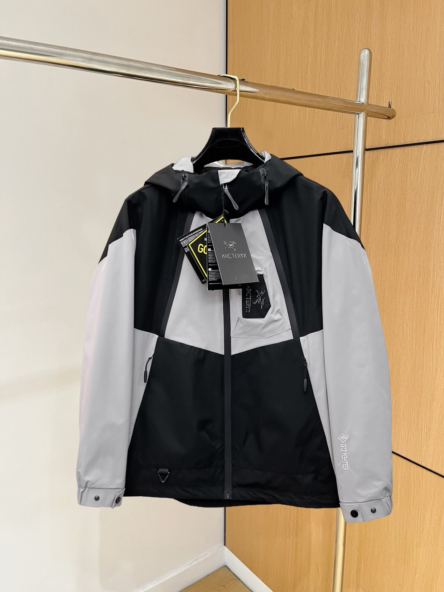 ARC'TERYX A貨 男女款 撞色 GORE-TEX 滑雪外套 街頭山系風| 3 ARC'TERYX A貨 男女款 撞色 GORE-TEX 滑雪外套 街頭山系風