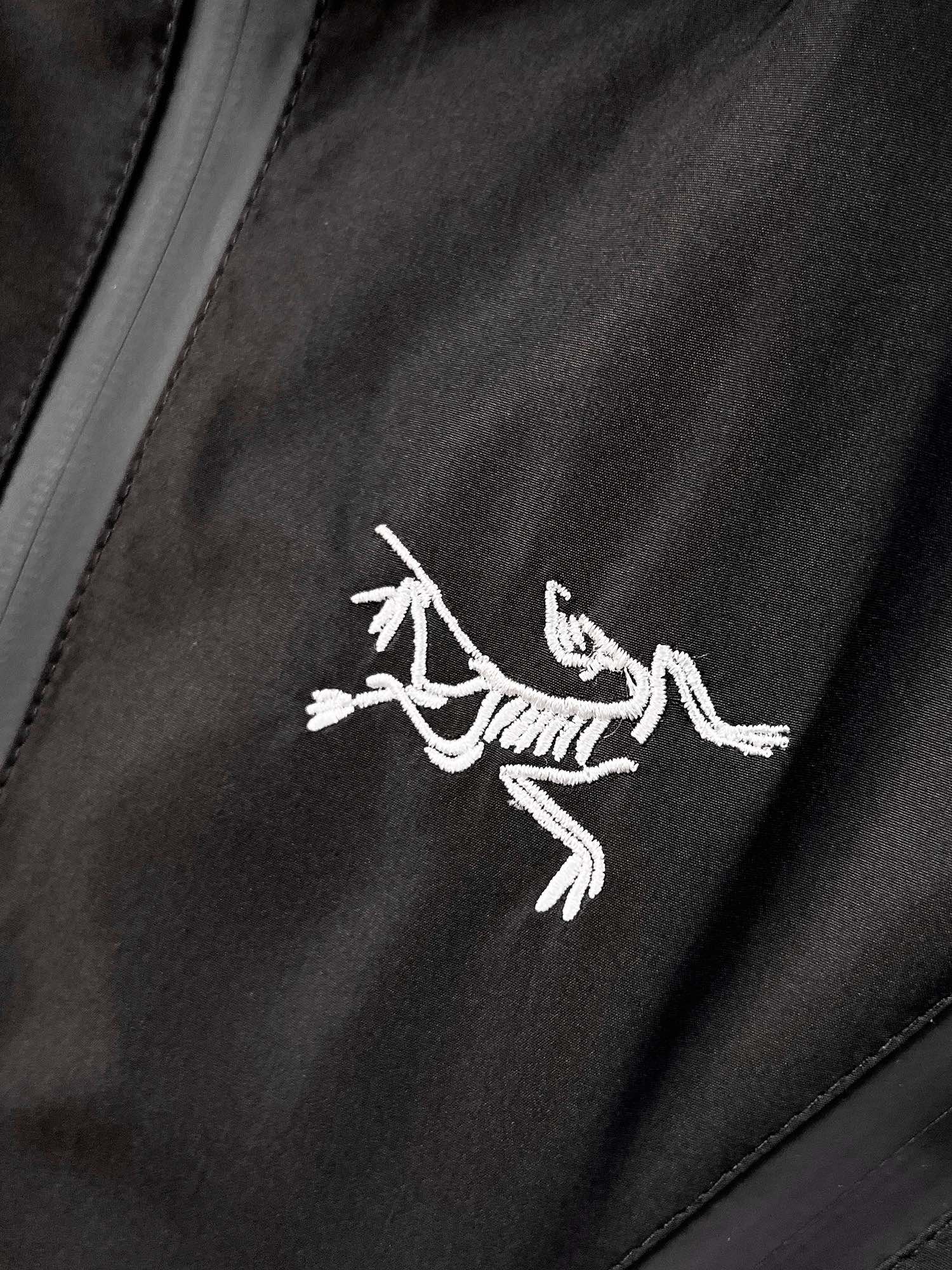 ARC'TERYX 高仿 男女款 X-Zip 防水連帽外套 暗黑機能風| 12 ARC'TERYX 高仿 男女款 X-Zip 防水連帽外套 暗黑機能風