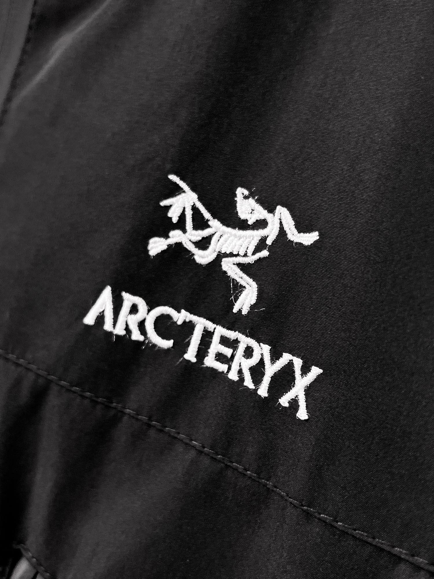 ARC'TERYX 原單 男女款 四拉鍊防水外套 都會機能版