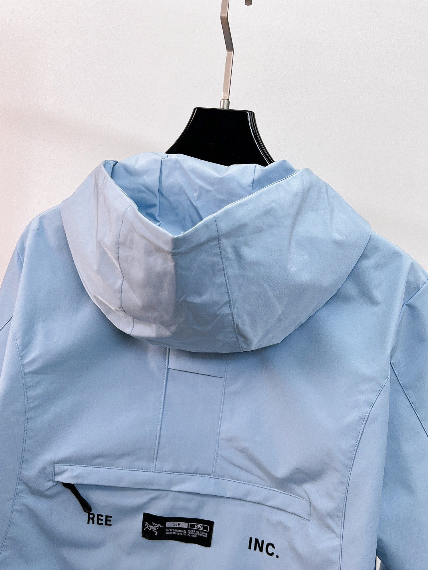 ARC'TERYX 一比一 男女款 立體胸袋連帽外套 冰湖藍輕量版