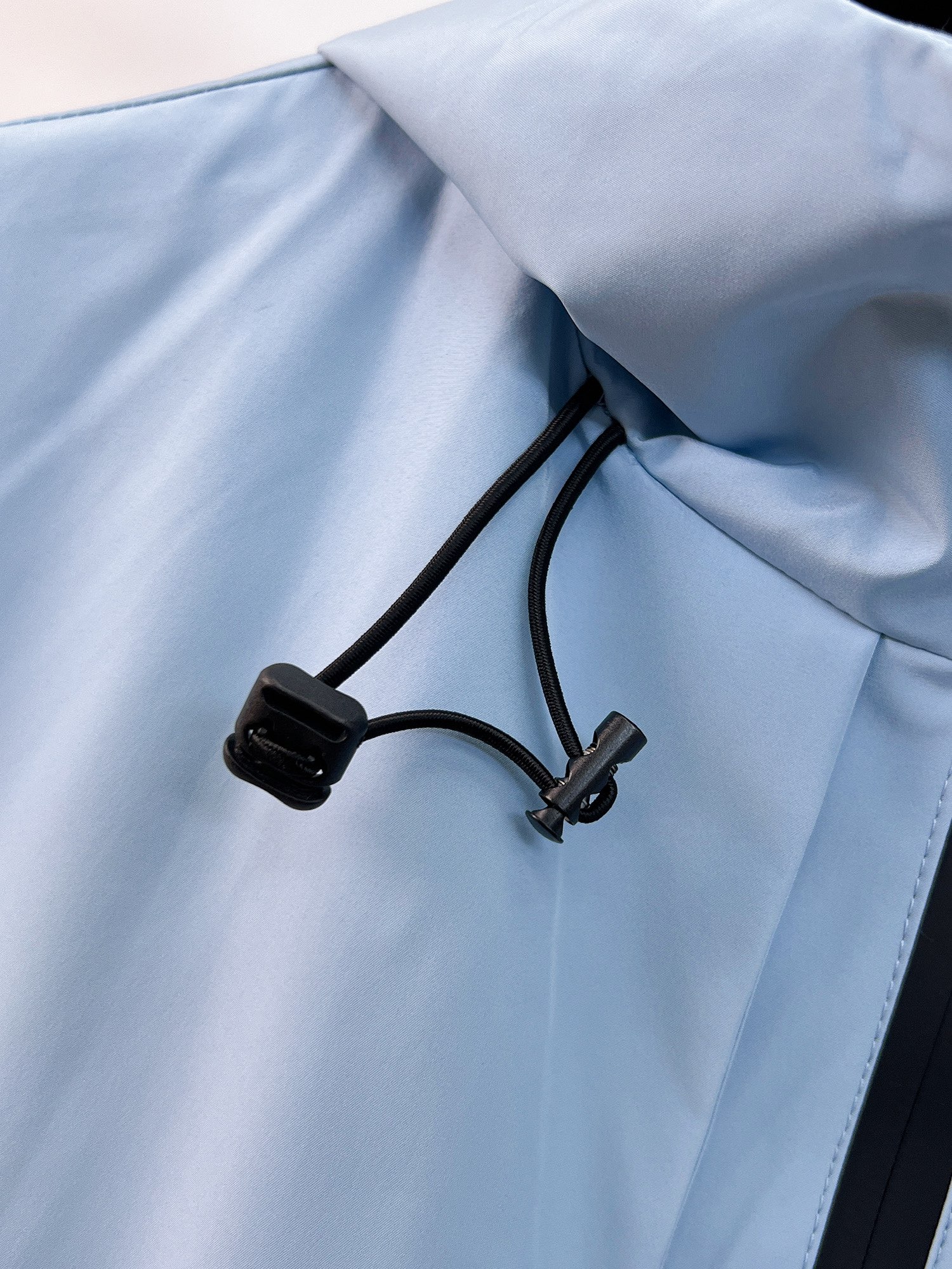 ARC'TERYX 一比一 男女款 立體胸袋連帽外套 冰湖藍輕量版