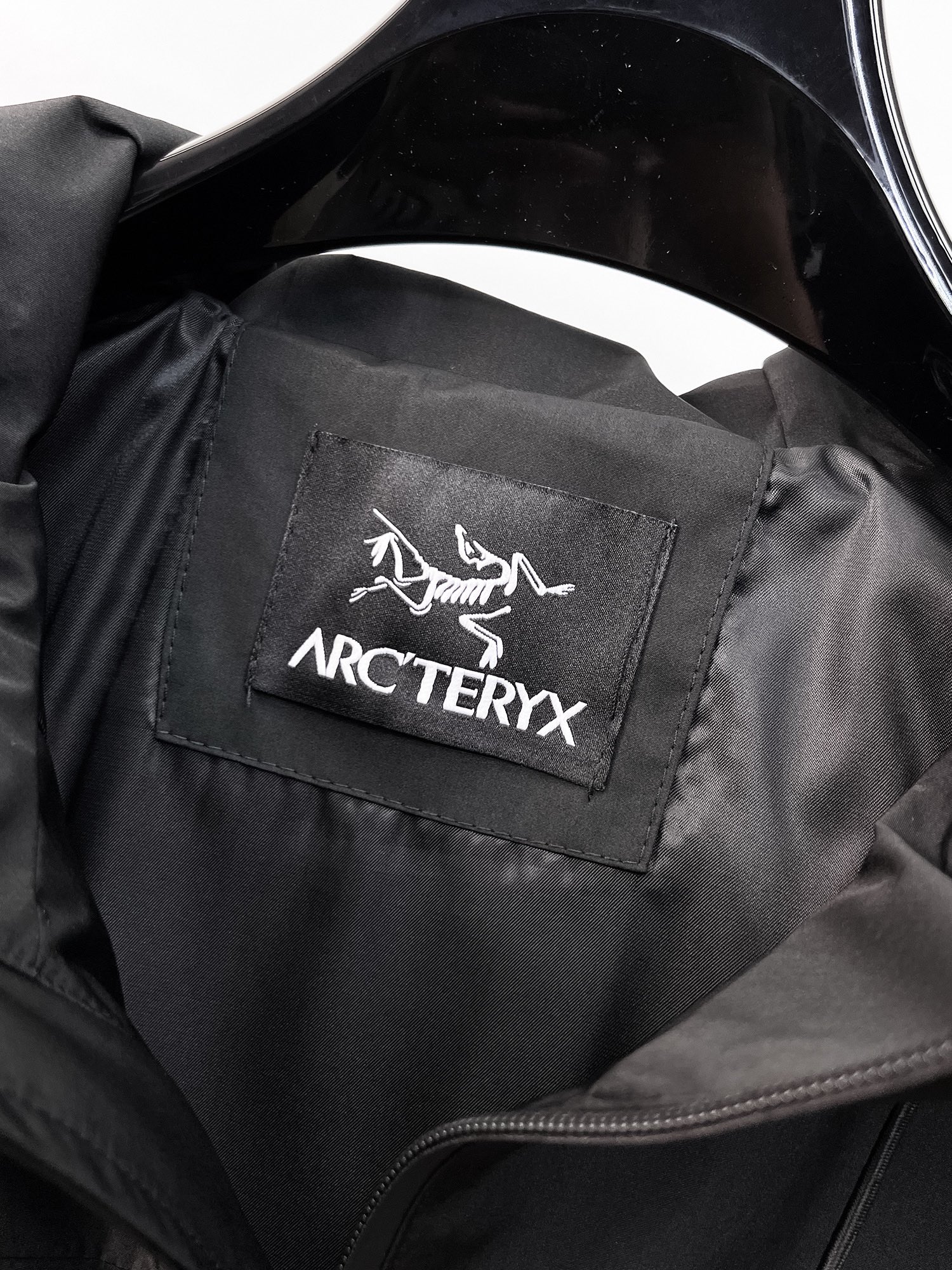 ARC'TERYX 原單 男女款 隱形袖袋防水外套 俐落通勤版| 10 ARC'TERYX 原單 男女款 隱形袖袋防水外套 俐落通勤版