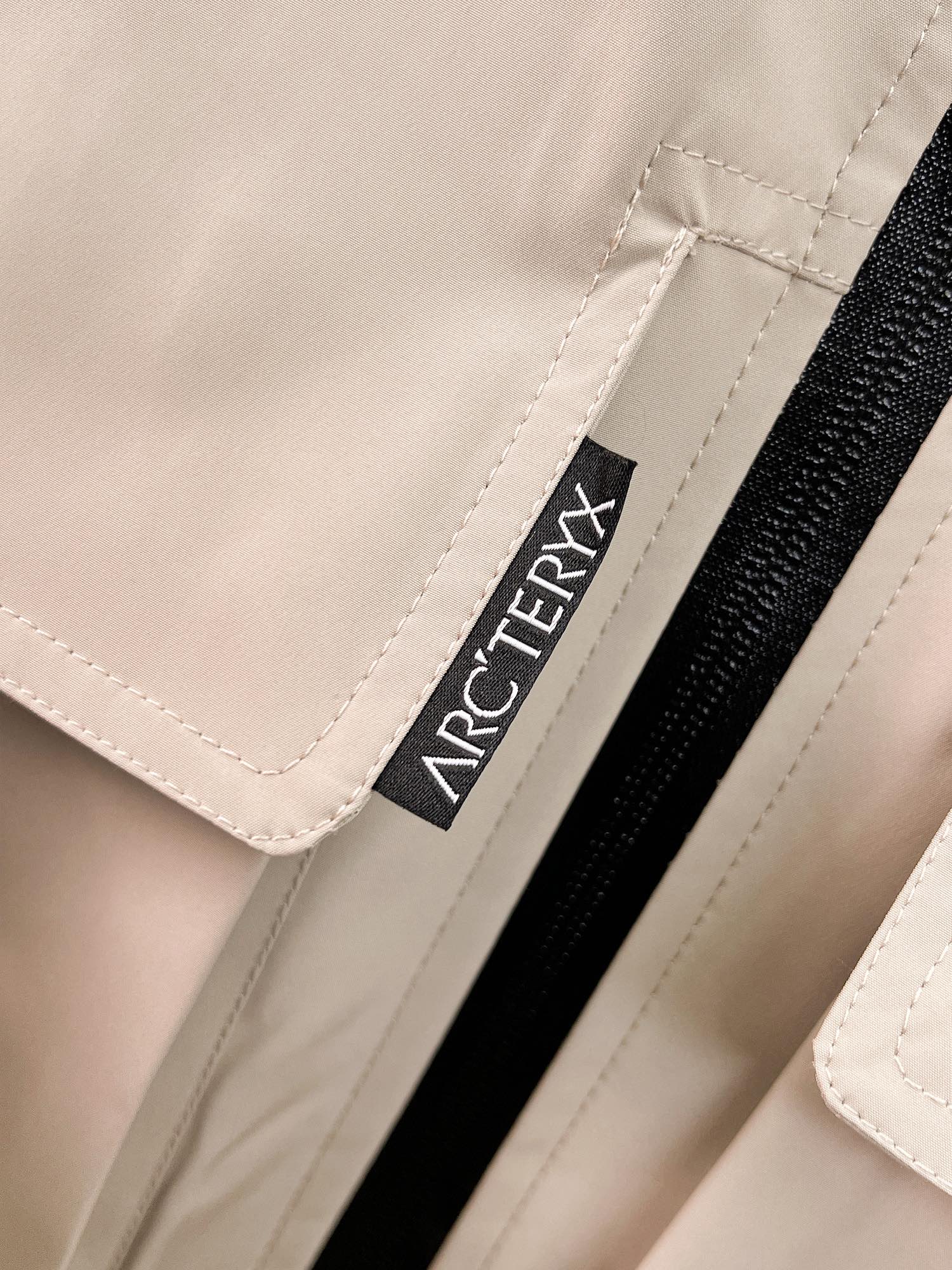 ARC'TERYX 一比一 男女款 翻蓋織帶外套 沙岩色輕量款| 8 ARC'TERYX 一比一 男女款 翻蓋織帶外套 沙岩色輕量款