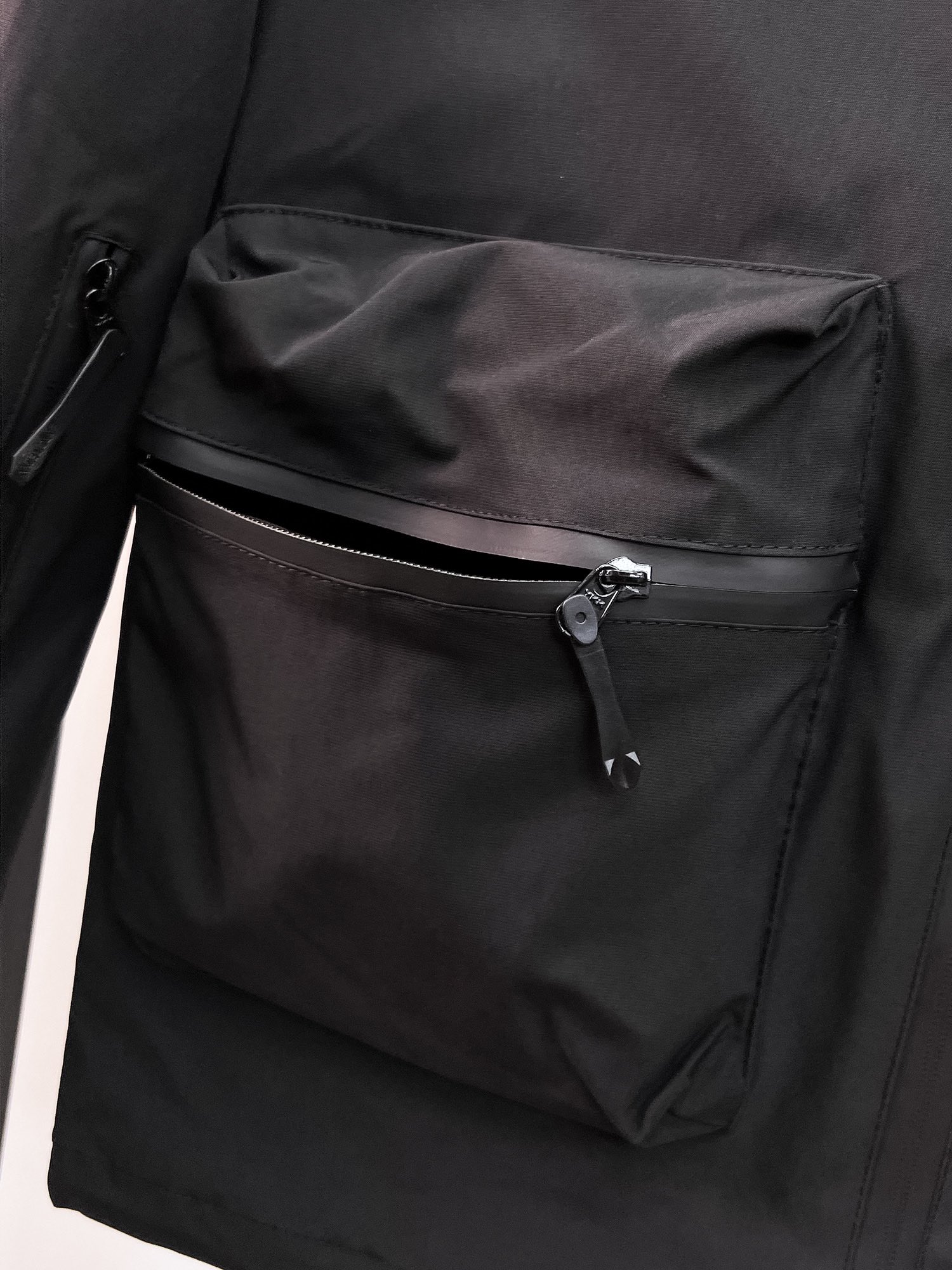 ARC'TERYX 高仿 男女款 大容量戰術外套 黑標口袋版| 16 ARC'TERYX 高仿 男女款 大容量戰術外套 黑標口袋版
