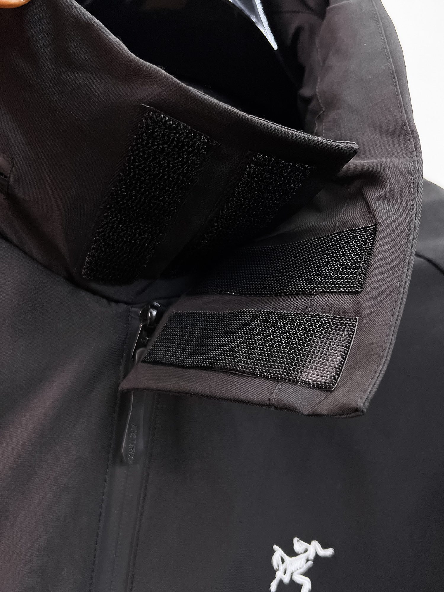 ARC'TERYX 一比一 男女款 雙抽繩口袋外套 山系休閒風| 11 ARC'TERYX 一比一 男女款 雙抽繩口袋外套 山系休閒風