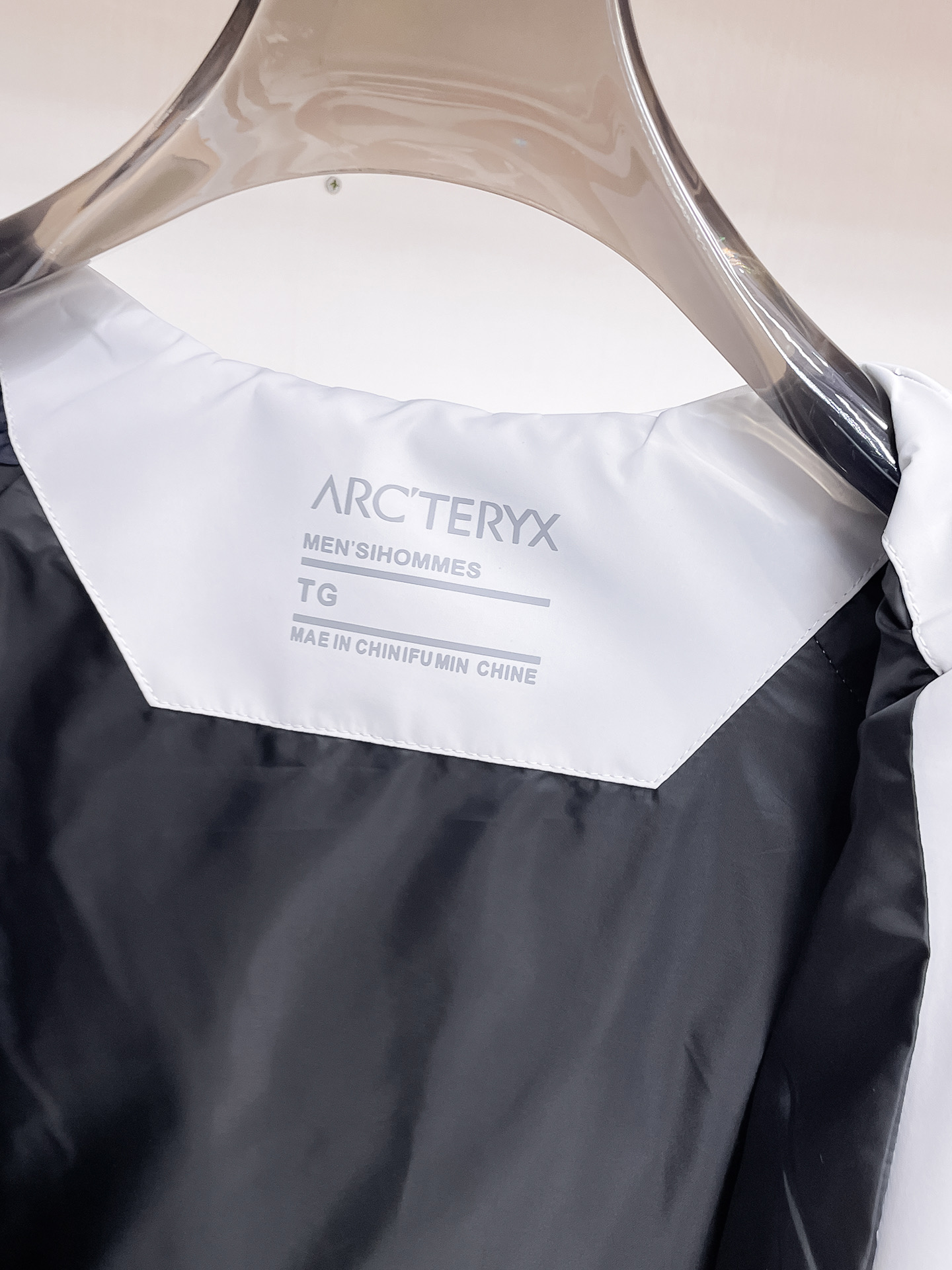 ARC'TERYX 原單 男女款 立領戰術口袋外套 黑標機能版| 10 ARC'TERYX 原單 男女款 立領戰術口袋外套 黑標機能版