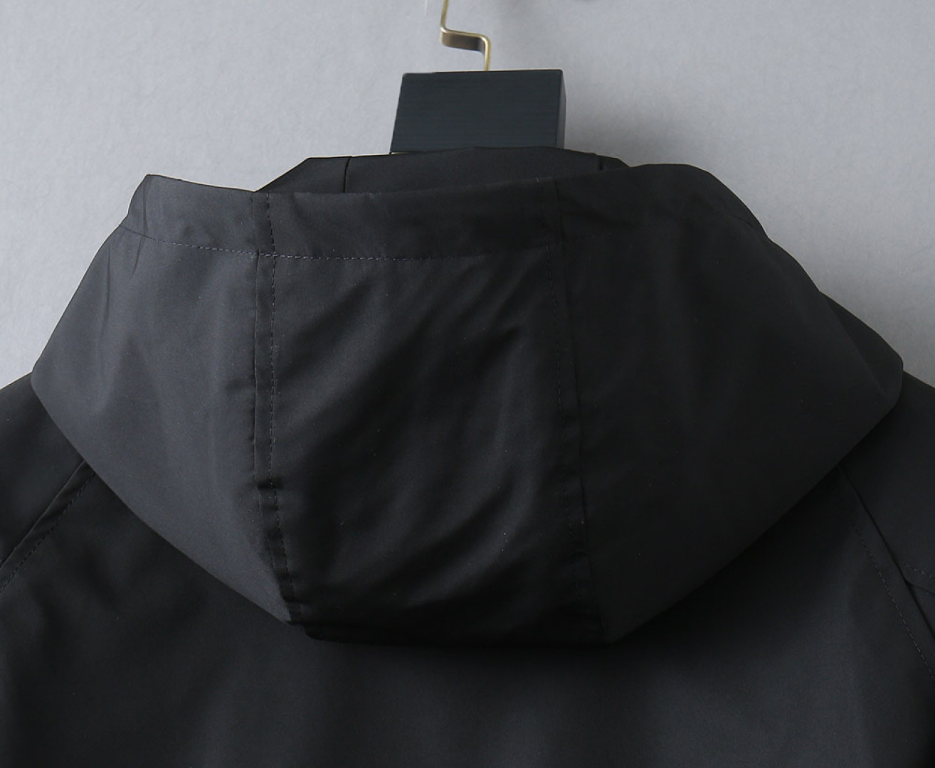 ARC'TERYX A貨 男女款 連帽對比拉鍊外套 亮白輕量款| 15 ARC'TERYX A貨 男女款 連帽對比拉鍊外套 亮白輕量款