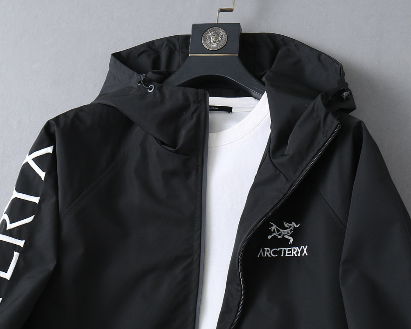 ARC'TERYX A貨 男女款 連帽對比拉鍊外套 亮白輕量款| 12 ARC'TERYX A貨 男女款 連帽對比拉鍊外套 亮白輕量款