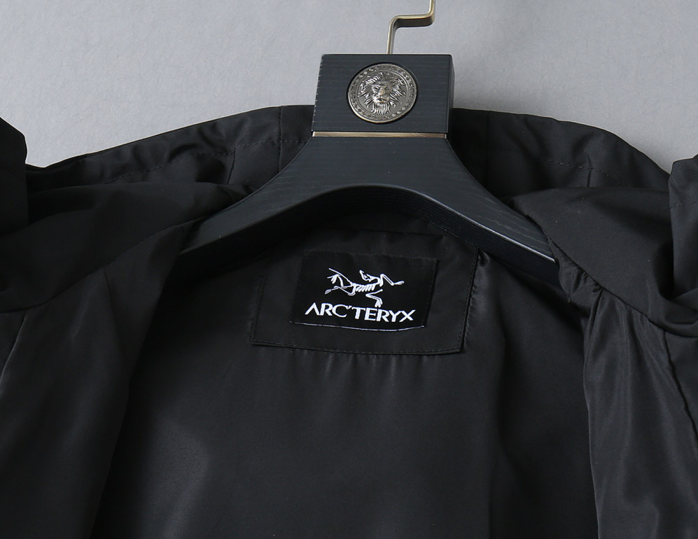 ARC'TERYX A貨 男女款 連帽對比拉鍊外套 亮白輕量款| 9 ARC'TERYX A貨 男女款 連帽對比拉鍊外套 亮白輕量款
