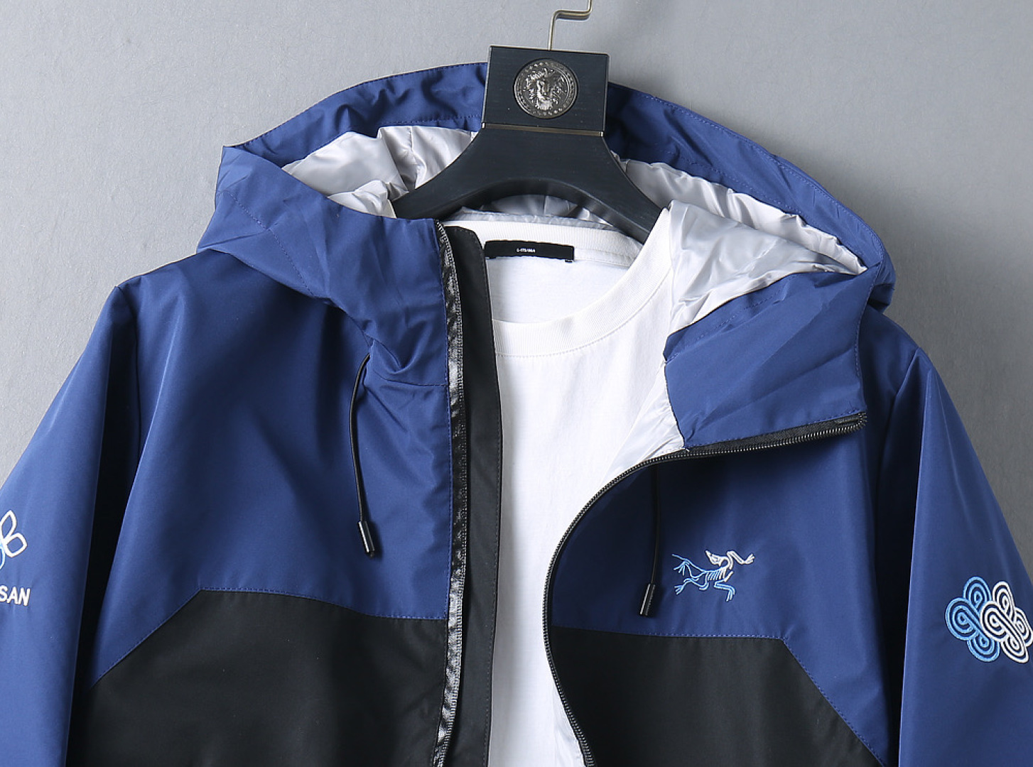 ARC'TERYX 原單 男女款 撞色拼接防水外套 山海藍黑款| 12 ARC'TERYX 原單 男女款 撞色拼接防水外套 山海藍黑款