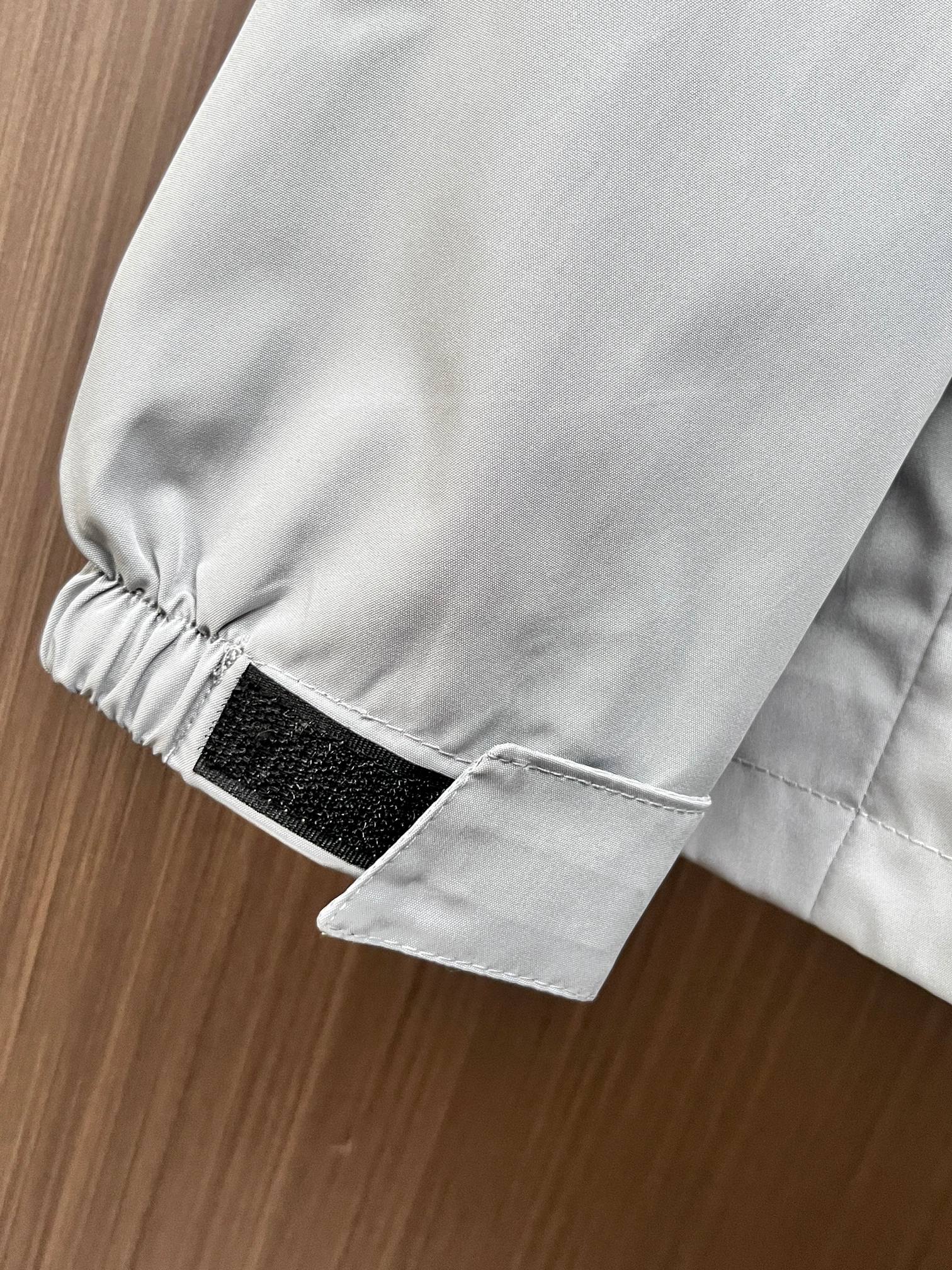 ARC'TERYX 一比一 男女款 霧銀灰防潑軟殼外套 都會輕量版| 15 ARC'TERYX 一比一 男女款 霧銀灰防潑軟殼外套 都會輕量版