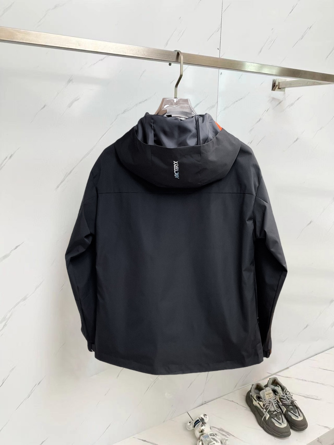 ARC'TERYX A貨 男女款 黑紅對比拉鍊外套 城市機能風| 14 ARC'TERYX A貨 男女款 黑紅對比拉鍊外套 城市機能風