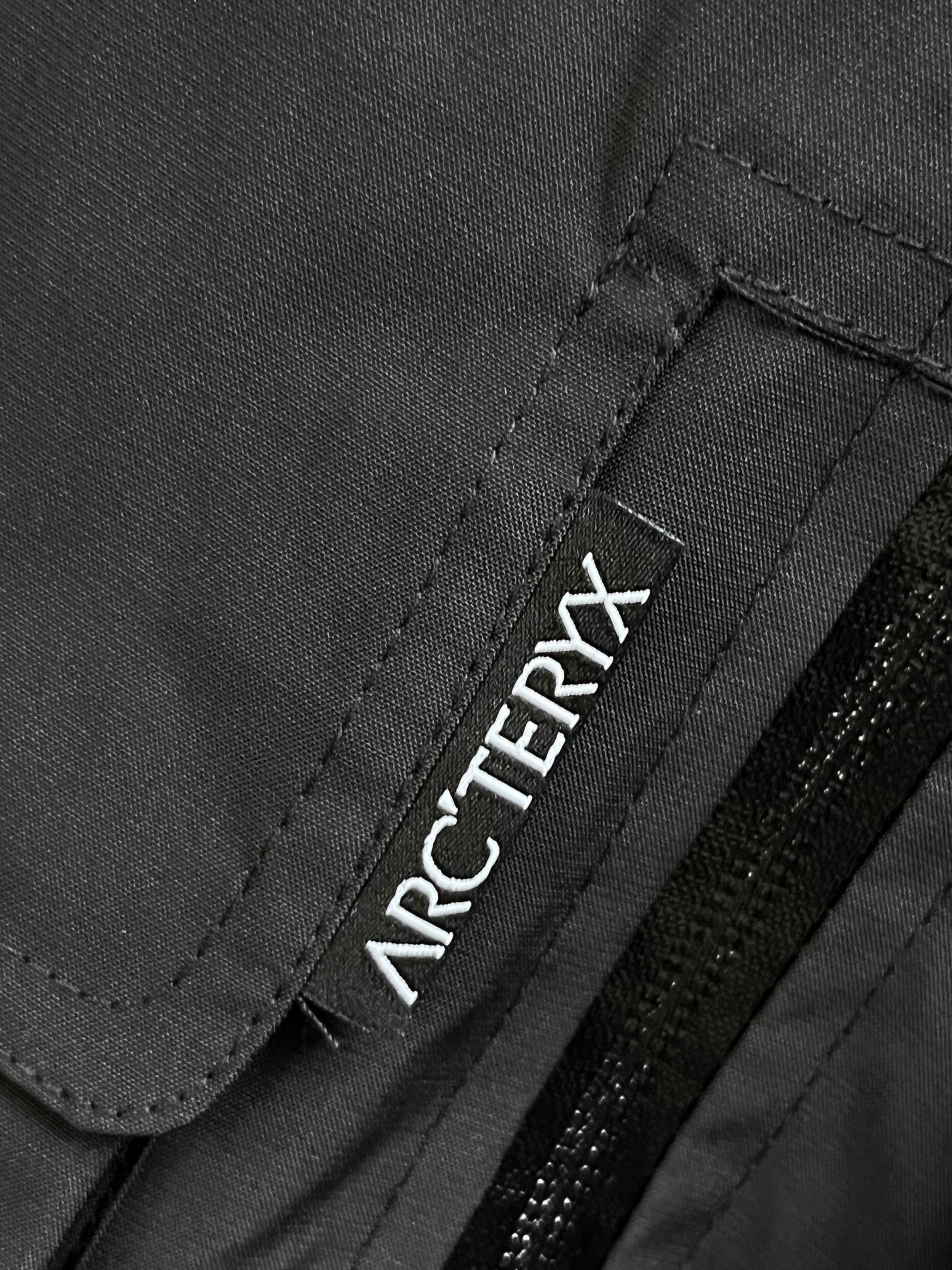 ARC'TERYX 高仿 GORE-TEX 大口袋連帽外套 黑色機能夾克 戶外風衣| 11 ARC'TERYX 高仿 GORE-TEX 大口袋連帽外套 黑色機能夾克 戶外風衣