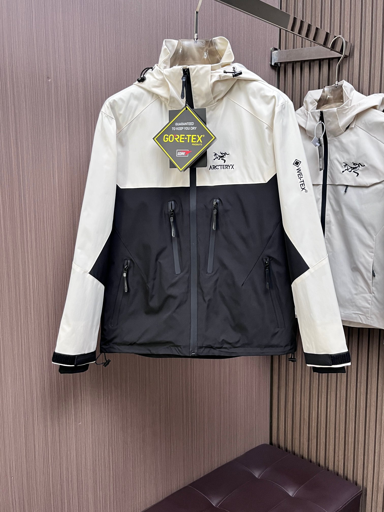 ARC'TERYX 高仿 GORE-TEX 拼色衝鋒衣 黑白機能外套 戶外防風夾克