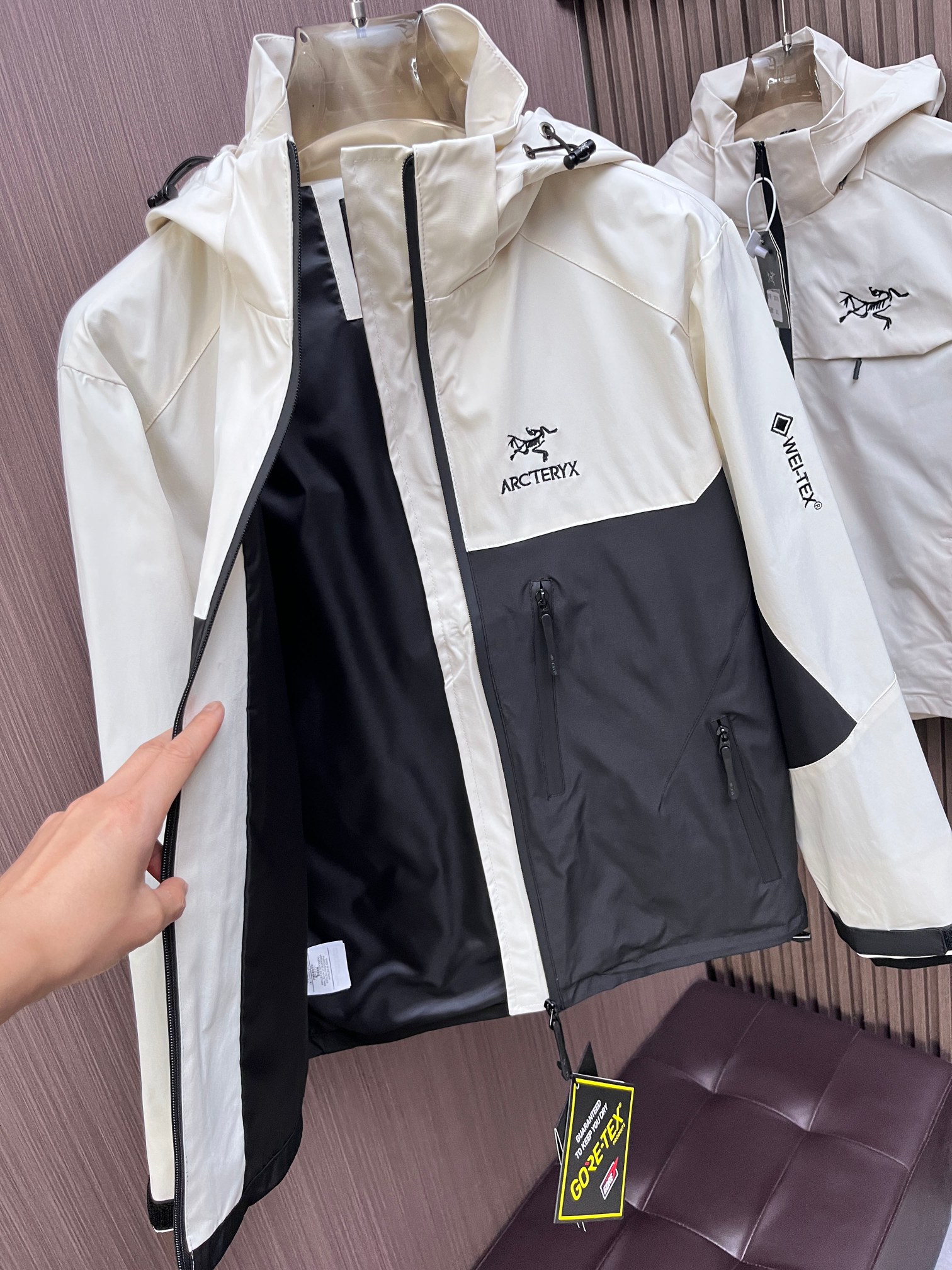 ARC'TERYX 高仿 GORE-TEX 拼色衝鋒衣 黑白機能外套 戶外防風夾克| 13 ARC'TERYX 高仿 GORE-TEX 拼色衝鋒衣 黑白機能外套 戶外防風夾克