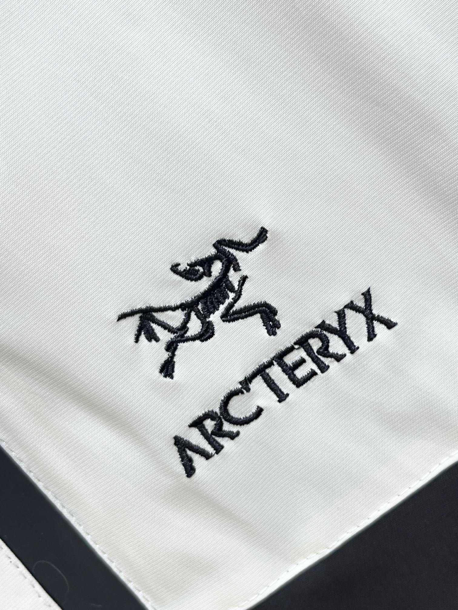 ARC'TERYX 高仿 GORE-TEX 拼色衝鋒衣 黑白機能外套 戶外防風夾克| 9 ARC'TERYX 高仿 GORE-TEX 拼色衝鋒衣 黑白機能外套 戶外防風夾克