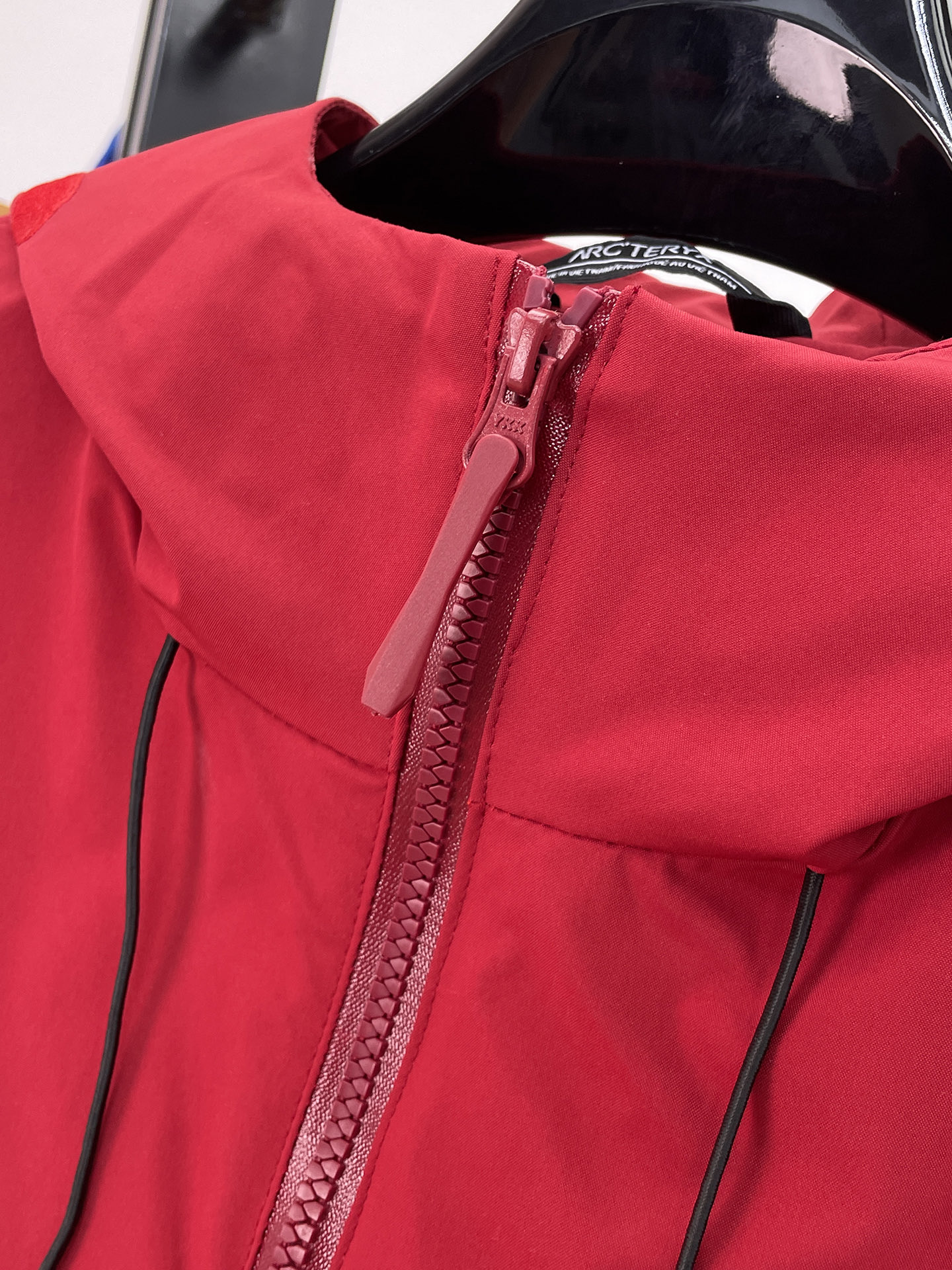 ARC'TERYX 高仿 GORE-TEX 防水機能外套 紅色連帽衝鋒衣 戶外潮流款| 8 ARC'TERYX 高仿 GORE-TEX 防水機能外套 紅色連帽衝鋒衣 戶外潮流款