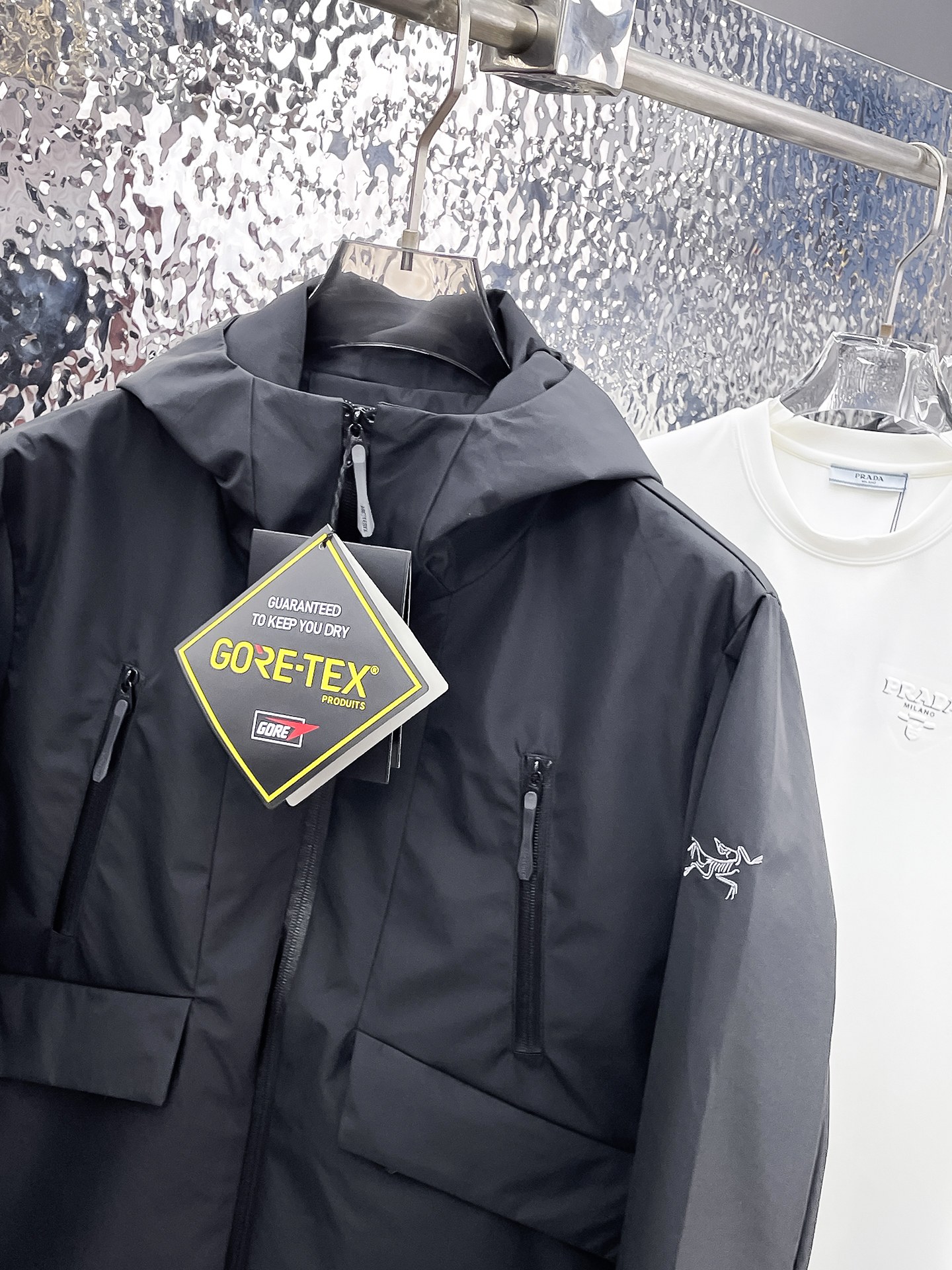 ARC'TERYX 高仿 GORE-TEX 機能外套 黑色連帽夾克 戶外防風衝鋒衣| 12 ARC'TERYX 高仿 GORE-TEX 機能外套 黑色連帽夾克 戶外防風衝鋒衣