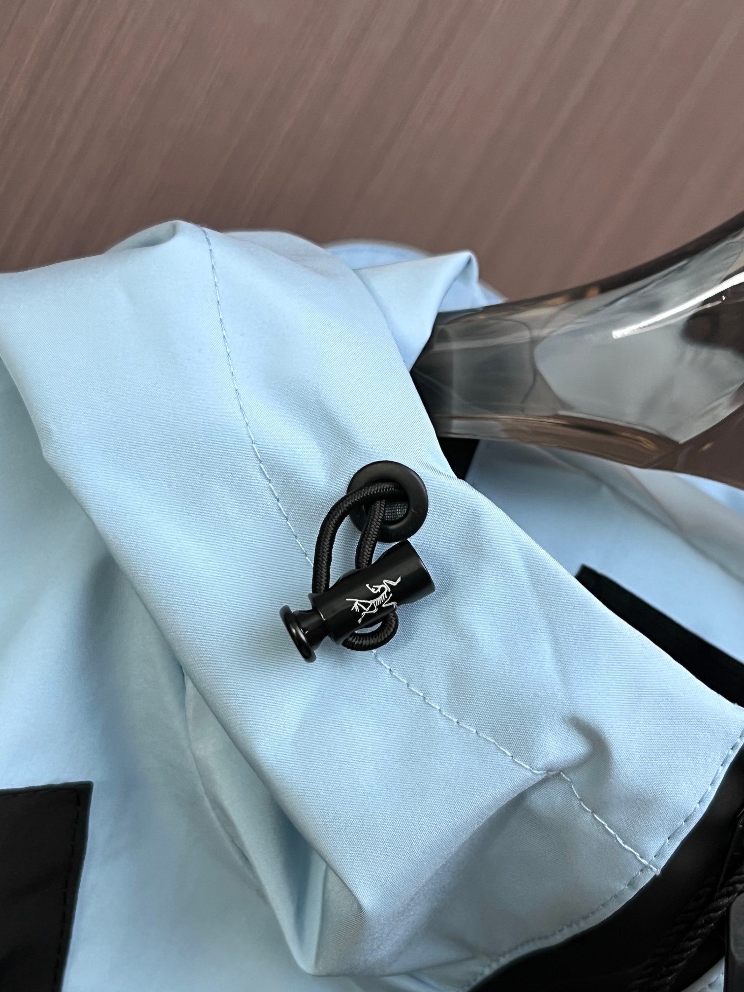 ARC'TERYX A貨 GORE-TEX 拼色機能外套 黑藍連帽衝鋒衣 山系潮流款| 10 ARC'TERYX A貨 GORE-TEX 拼色機能外套 黑藍連帽衝鋒衣 山系潮流款