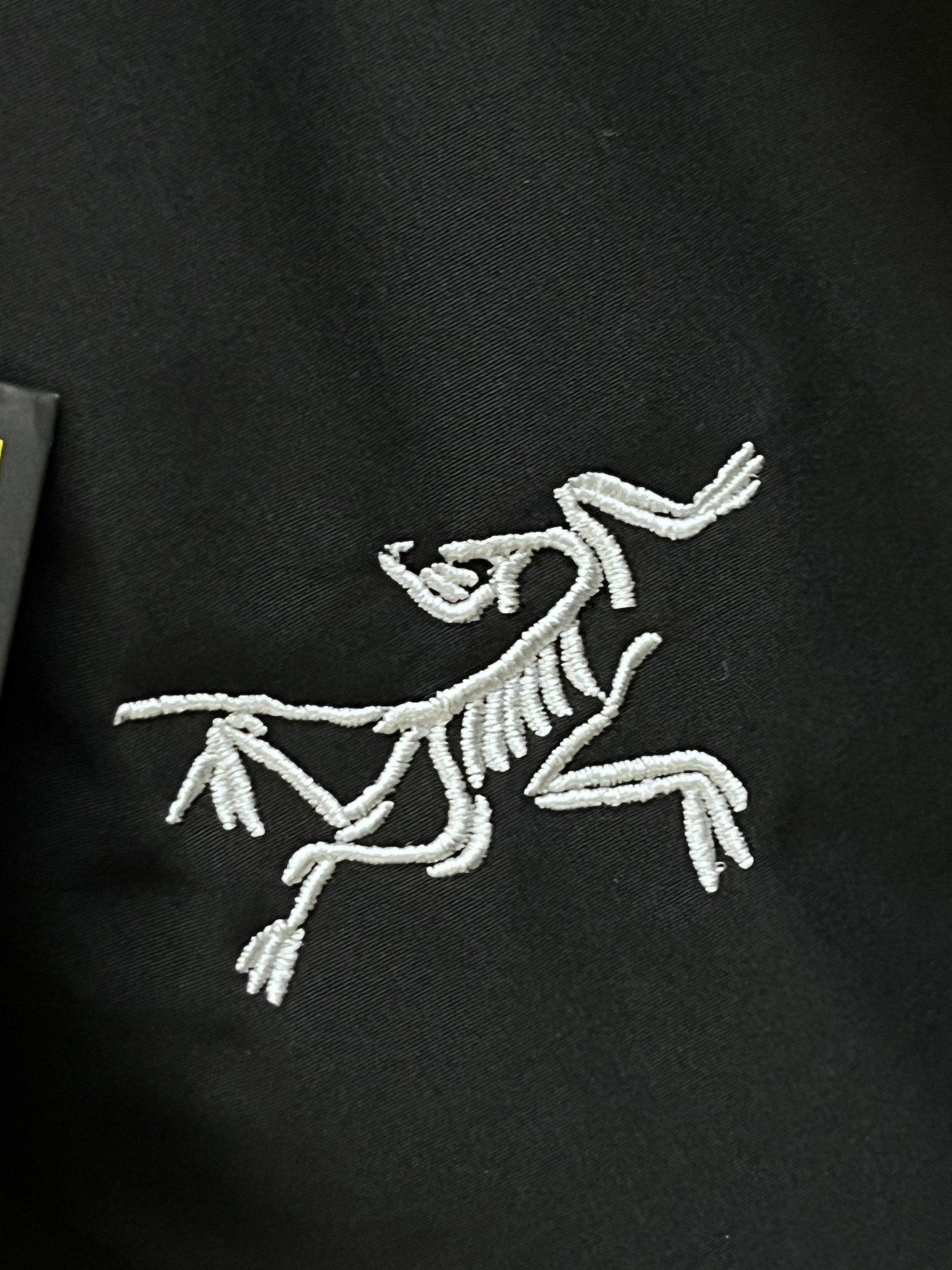 ARC'TERYX A貨 GORE-TEX 拼色機能外套 黑藍連帽衝鋒衣 山系潮流款| 8 ARC'TERYX A貨 GORE-TEX 拼色機能外套 黑藍連帽衝鋒衣 山系潮流款
