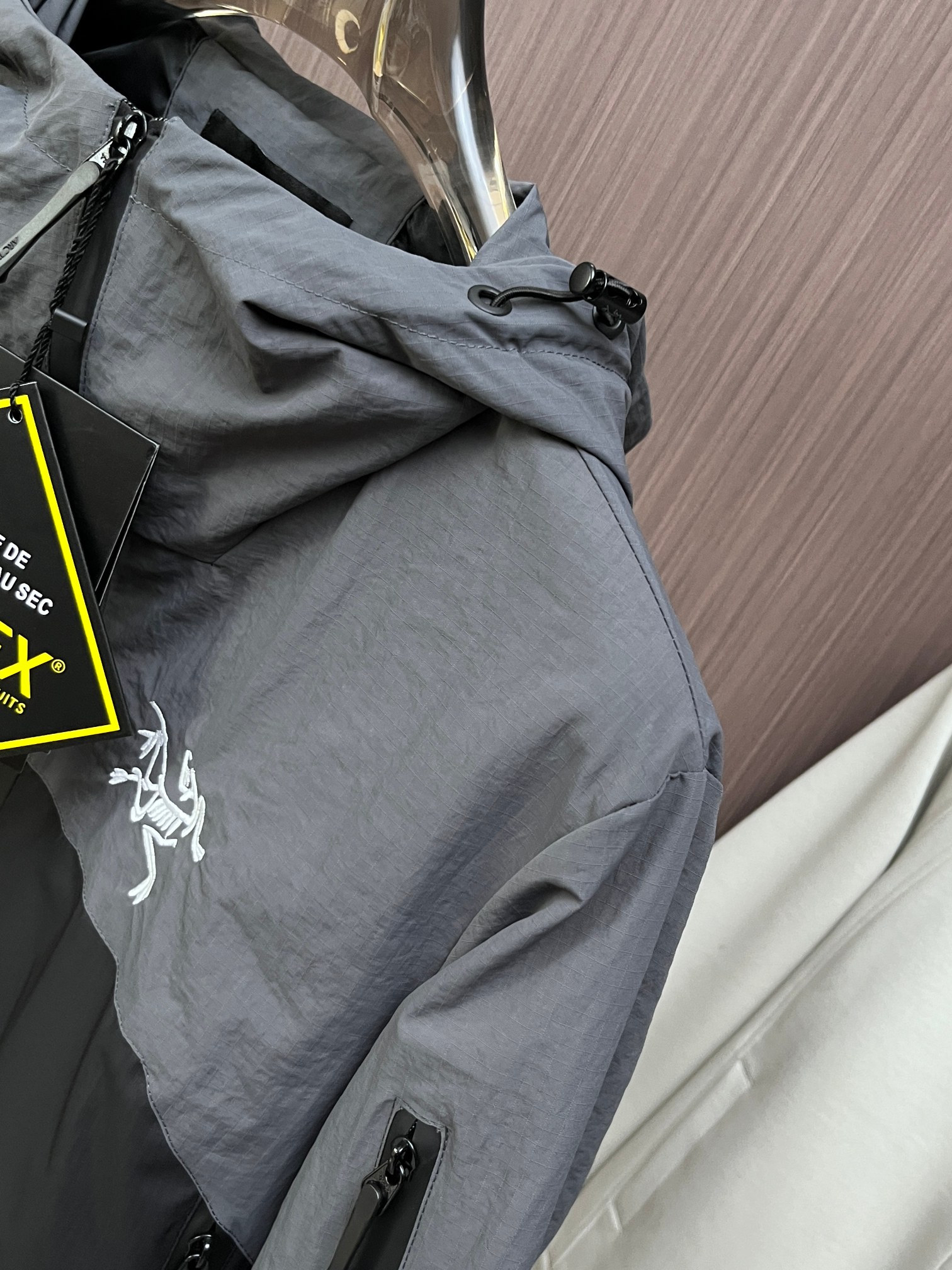 ARC'TERYX始祖鳥衝鋒衣 防風防水戶外機能連帽外套 一比一高品質款| 12 ARC'TERYX始祖鳥衝鋒衣 防風防水戶外機能連帽外套 一比一高品質款