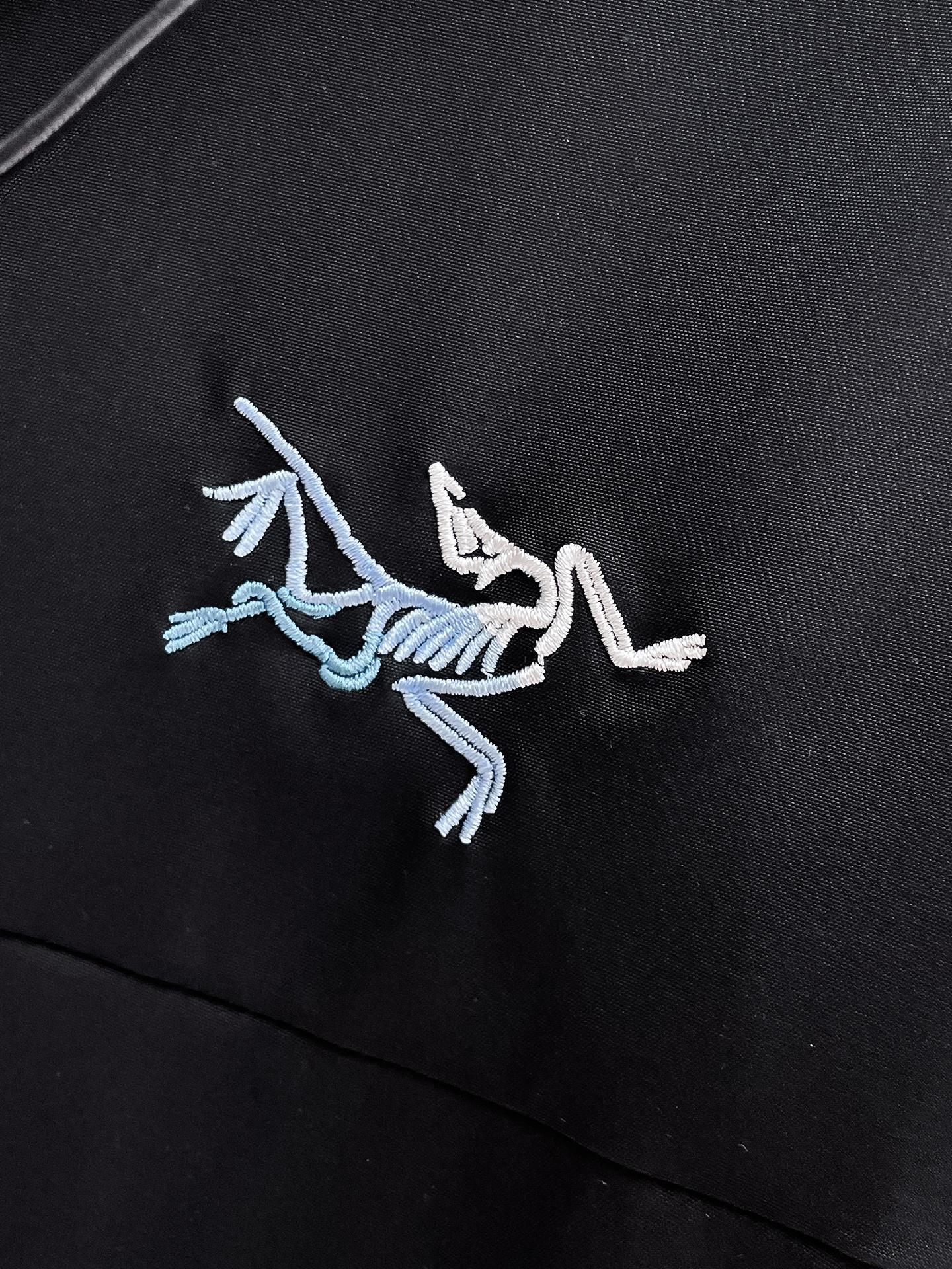 ARC'TERYX 始祖鳥 純黑連帽衝鋒衣 簡約機能風防風外套| 8 ARC'TERYX 始祖鳥 純黑連帽衝鋒衣 簡約機能風防風外套