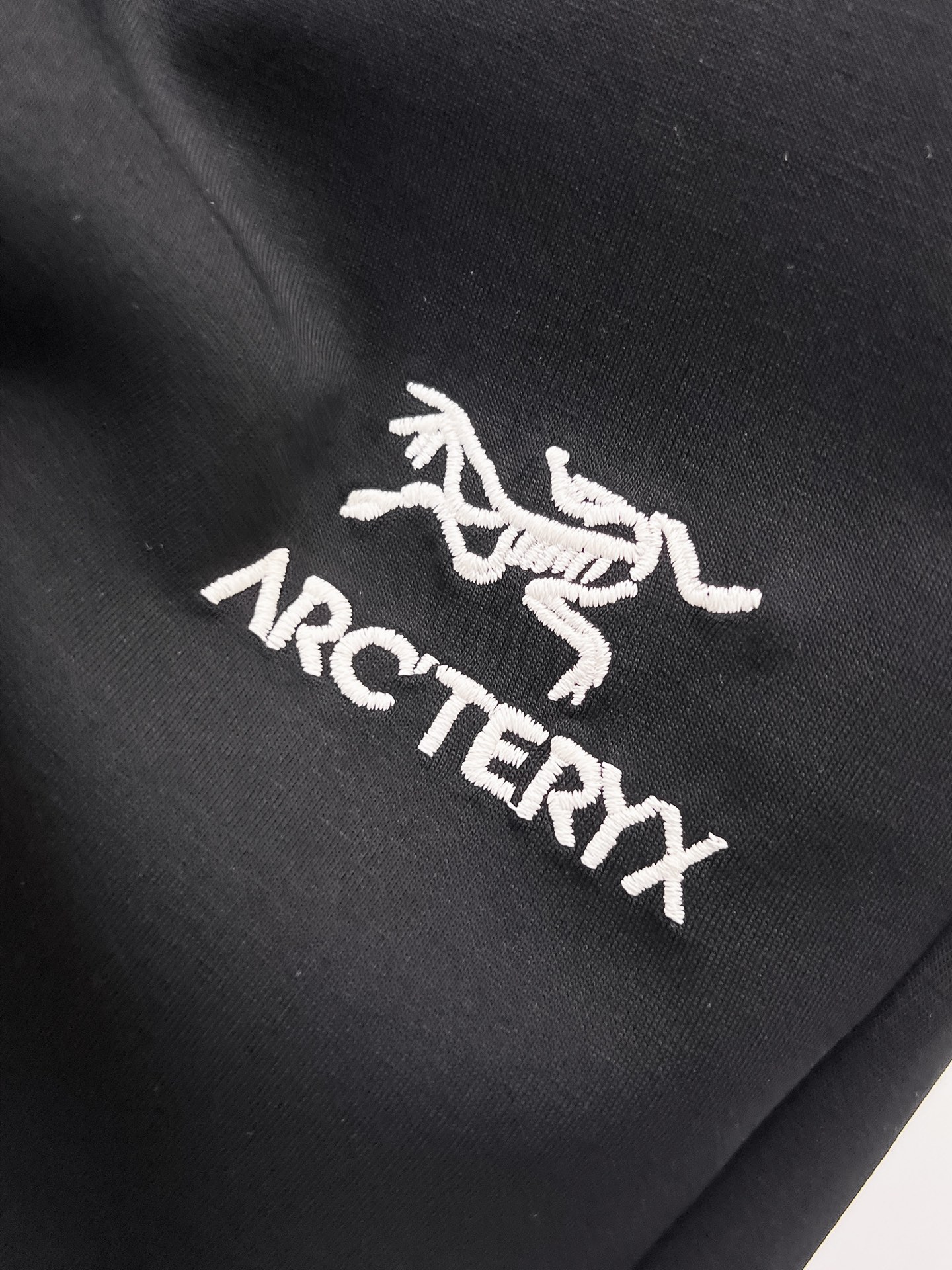 ARC'TERYX 始祖鳥 黑色休閒短褲 男士運動五分褲 戶外簡約機能短褲| 9 ARC'TERYX 始祖鳥 黑色休閒短褲 男士運動五分褲 戶外簡約機能短褲