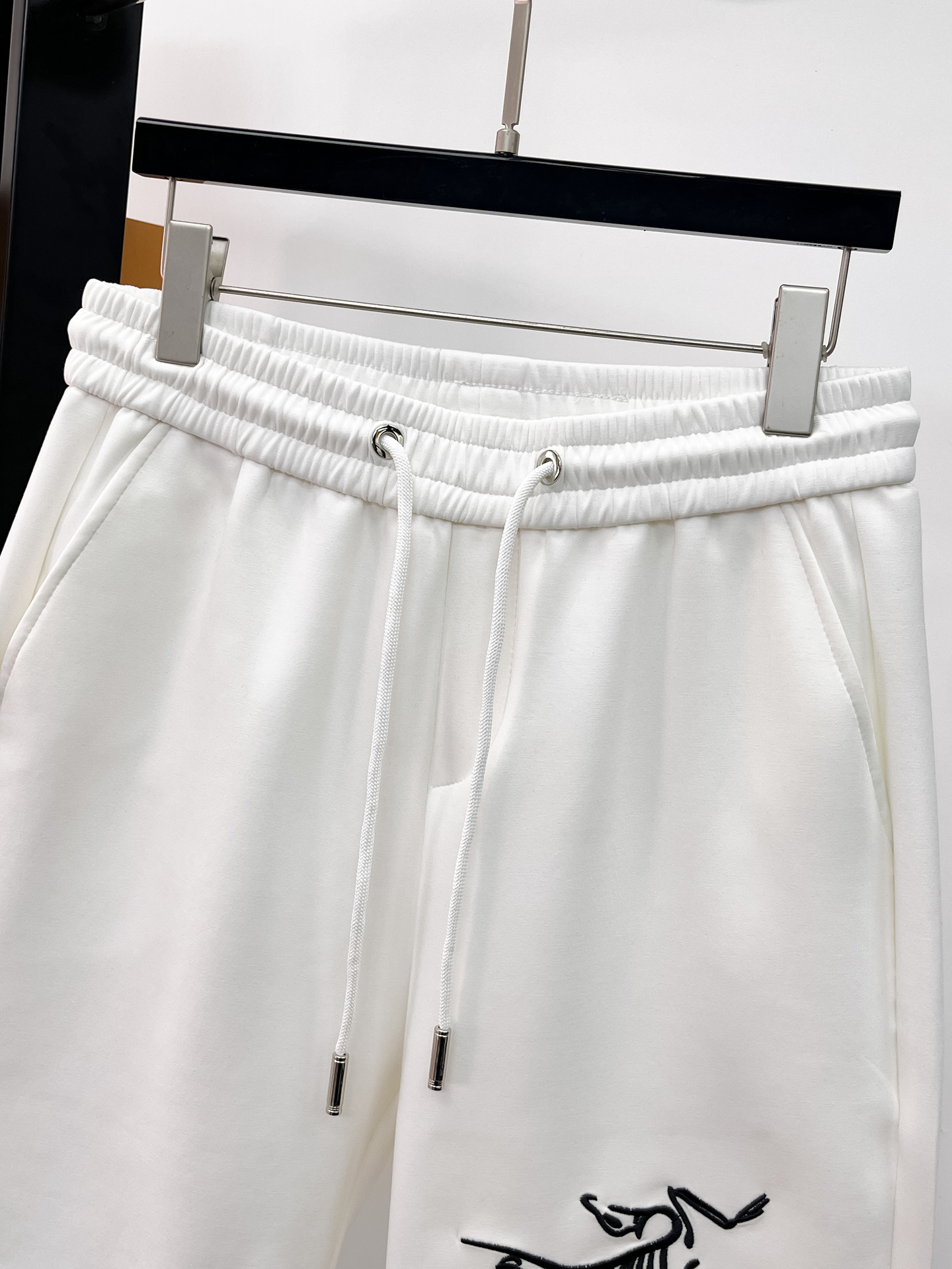 ARC'TERYX 始祖鳥 白色休閒短褲 男士運動五分褲 夏季清爽機能短褲| 12 ARC'TERYX 始祖鳥 白色休閒短褲 男士運動五分褲 夏季清爽機能短褲