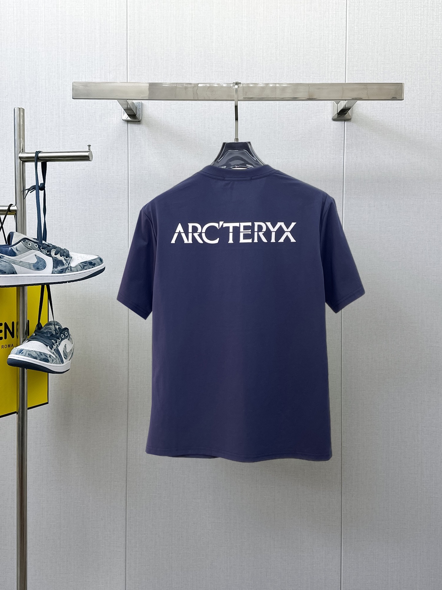 Arc'teryx 始祖鳥A貨男士藏藍短袖T恤 經典鳥標圓領夏季休閒百搭上衣