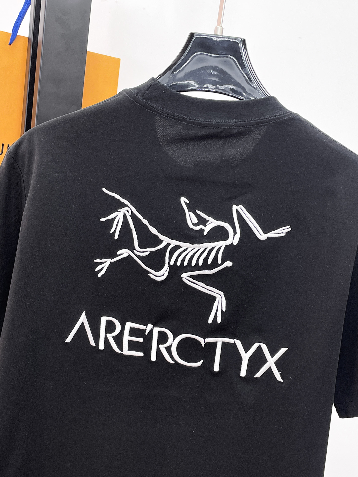 Arc'teryx 高仿男士黑色短袖T恤 白色鳥標簡約圓領夏季休閒款